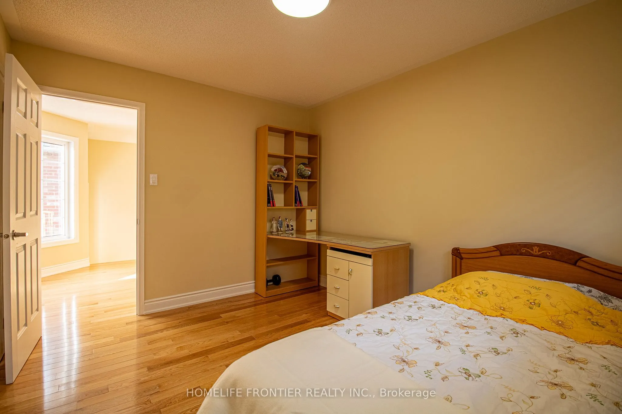 2442 Yorktown Circle