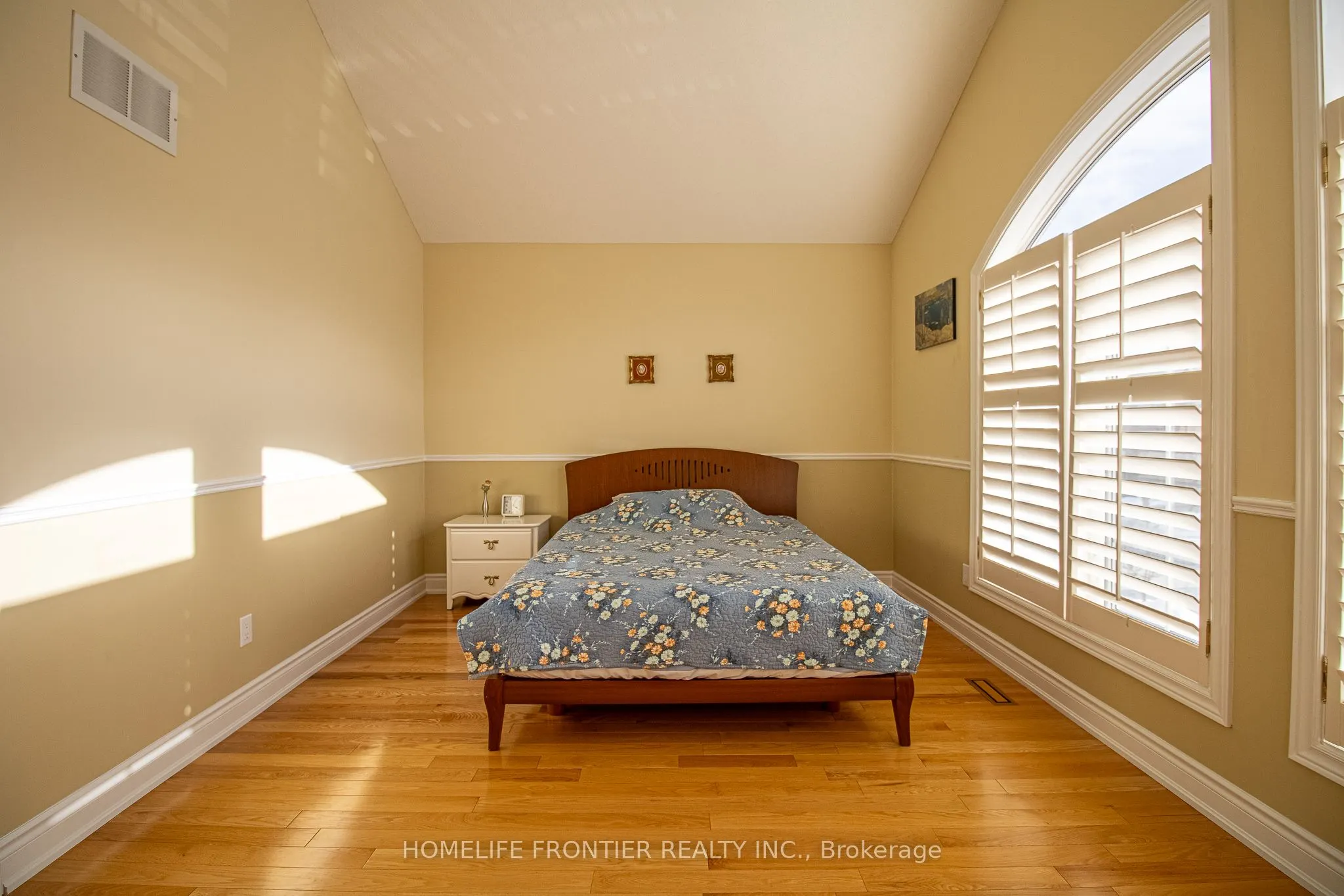2442 Yorktown Circle