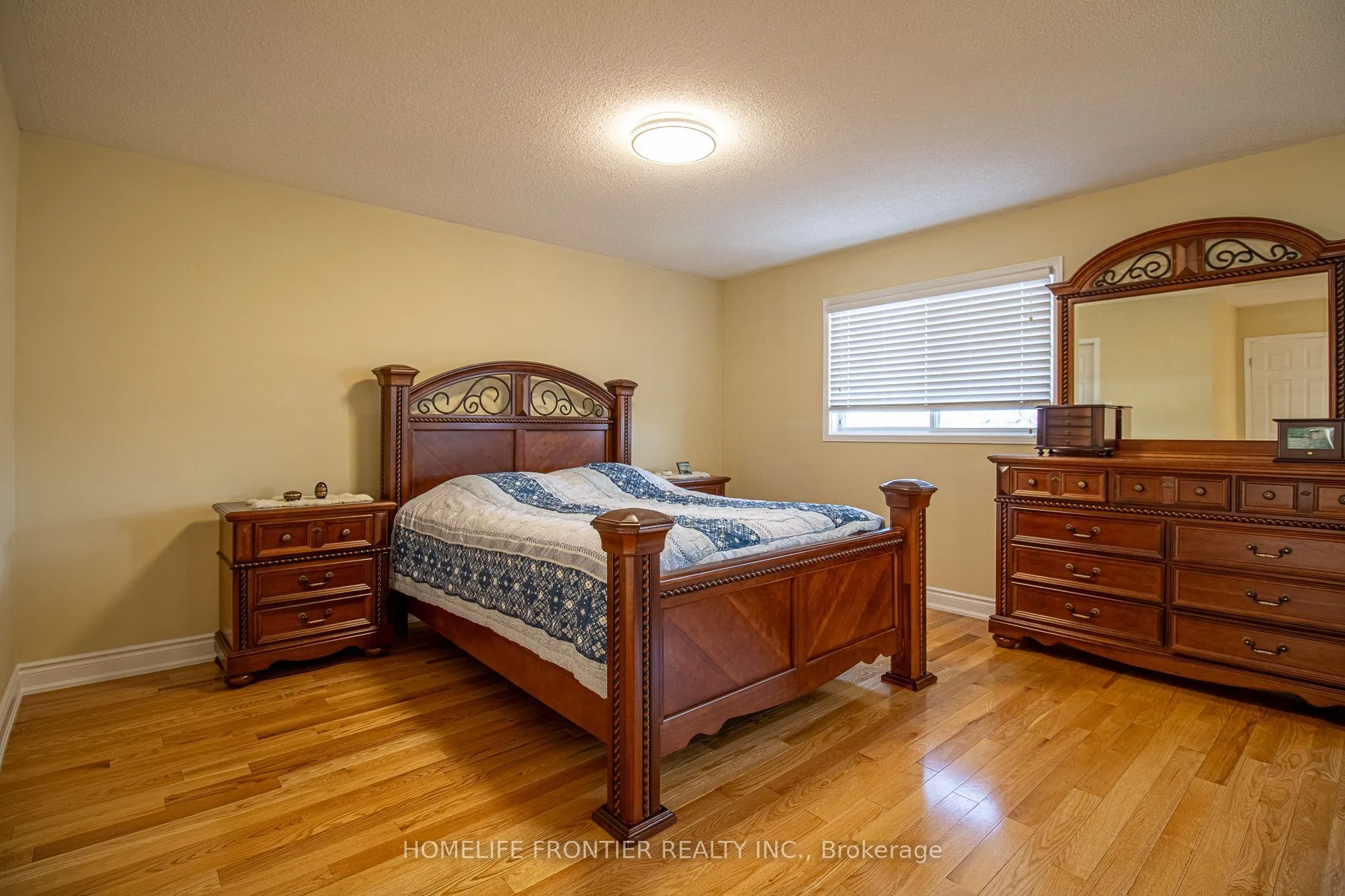 2442 Yorktown Circle