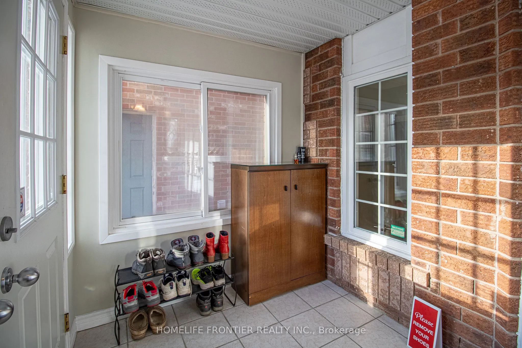 2442 Yorktown Circle