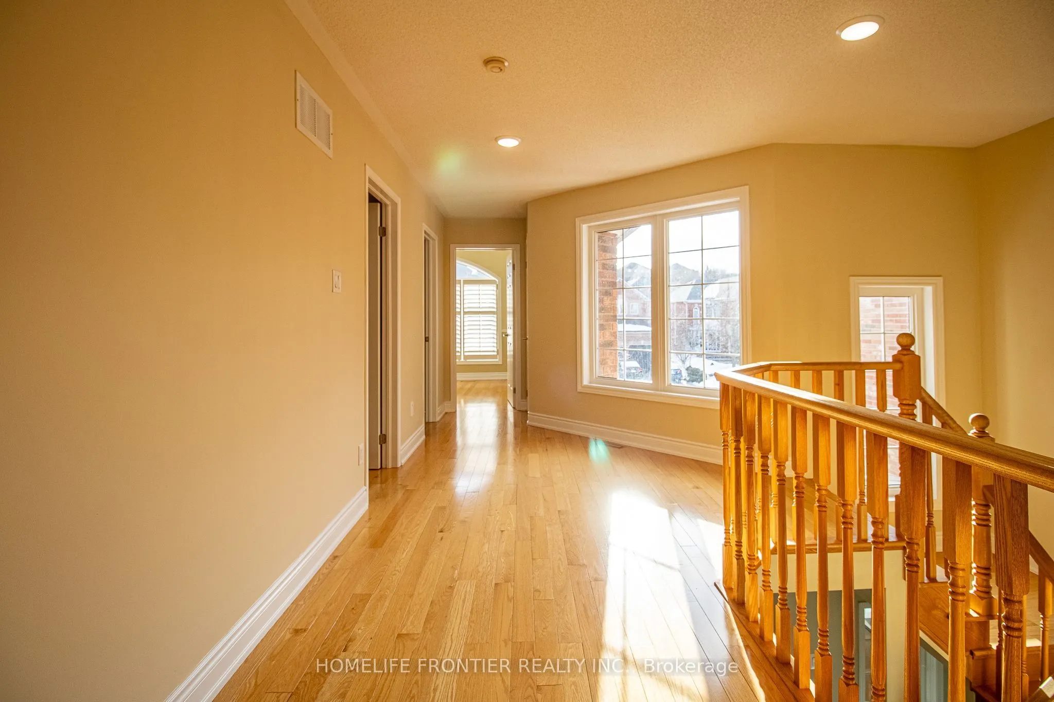 2442 Yorktown Circle