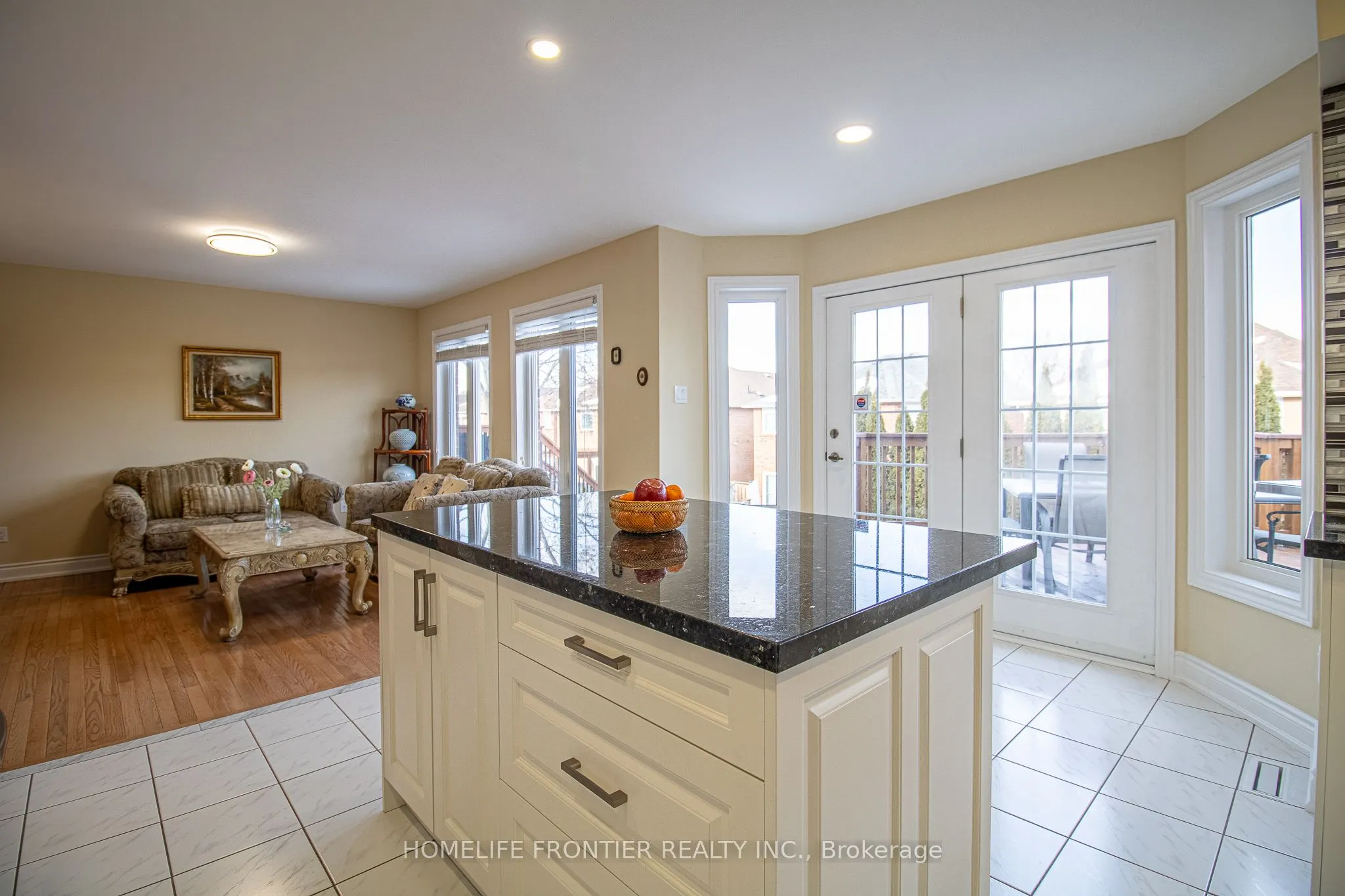2442 Yorktown Circle
