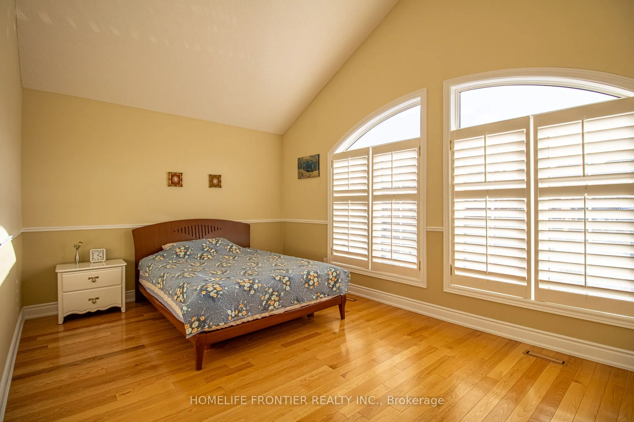 2442 Yorktown Circle