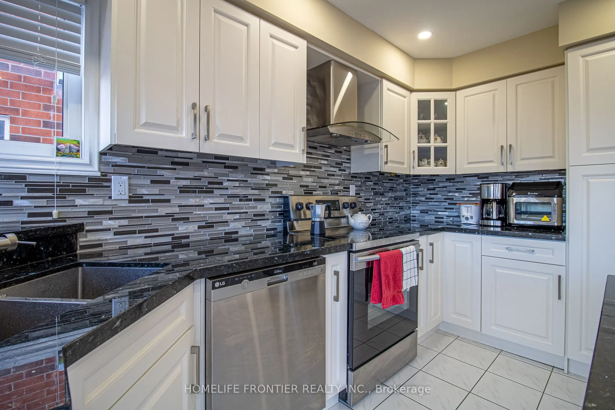 2442 Yorktown Circle