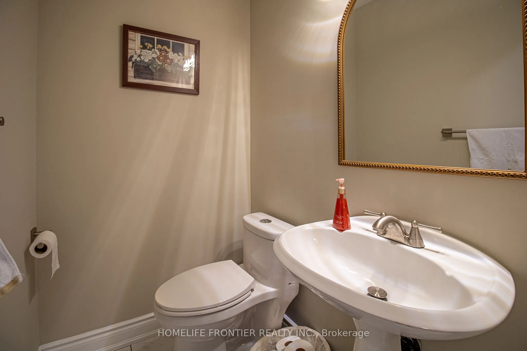 2442 Yorktown Circle