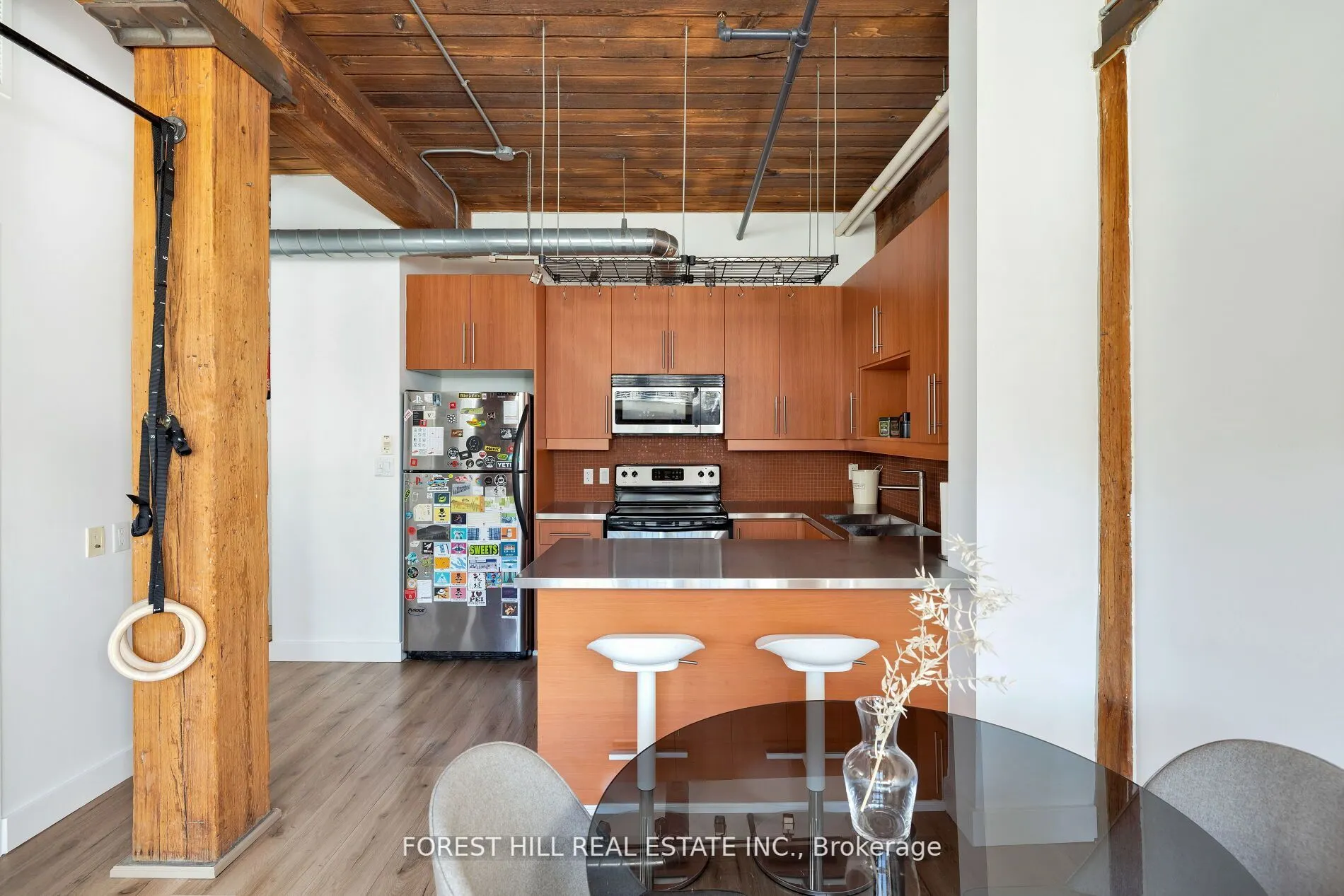 2154 Dundas Street W #105