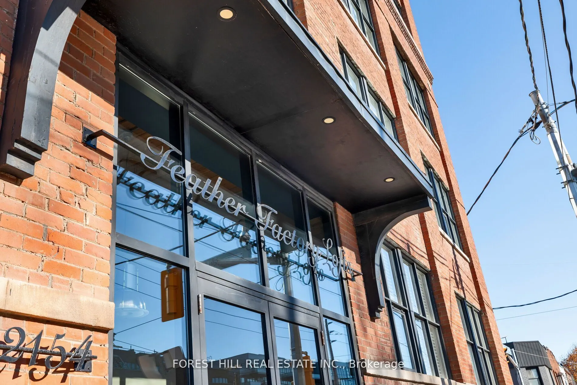 2154 Dundas Street W #105