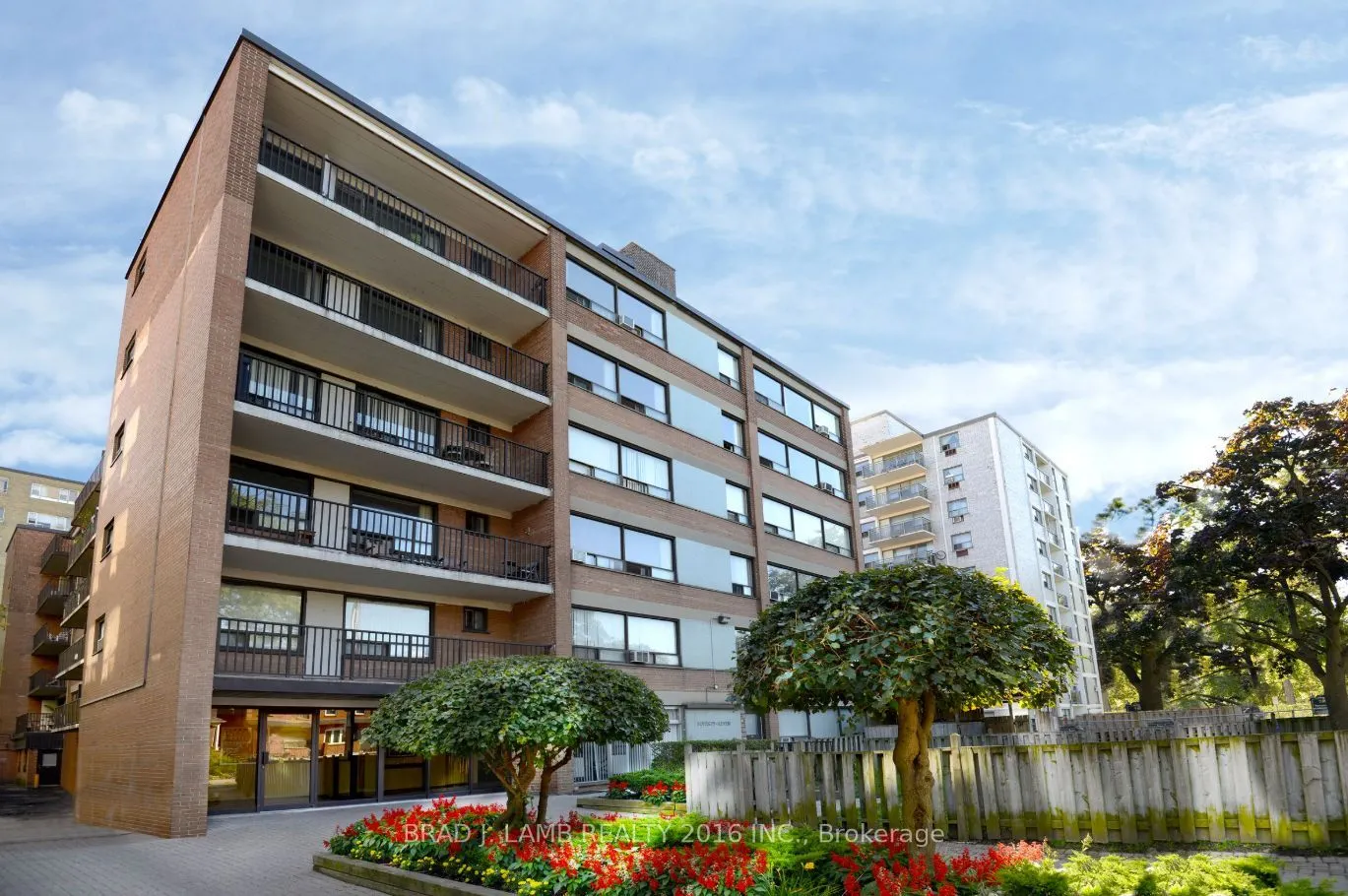 77 Spencer Avenue S, #104