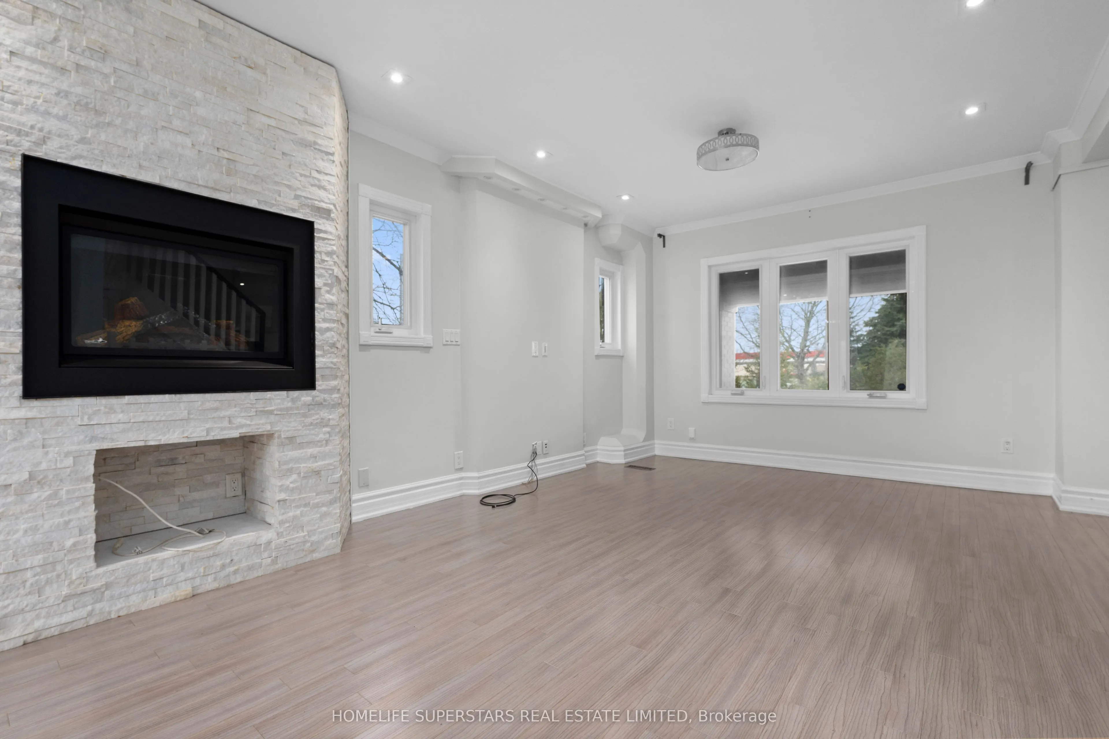 5 Aldgate Avenue