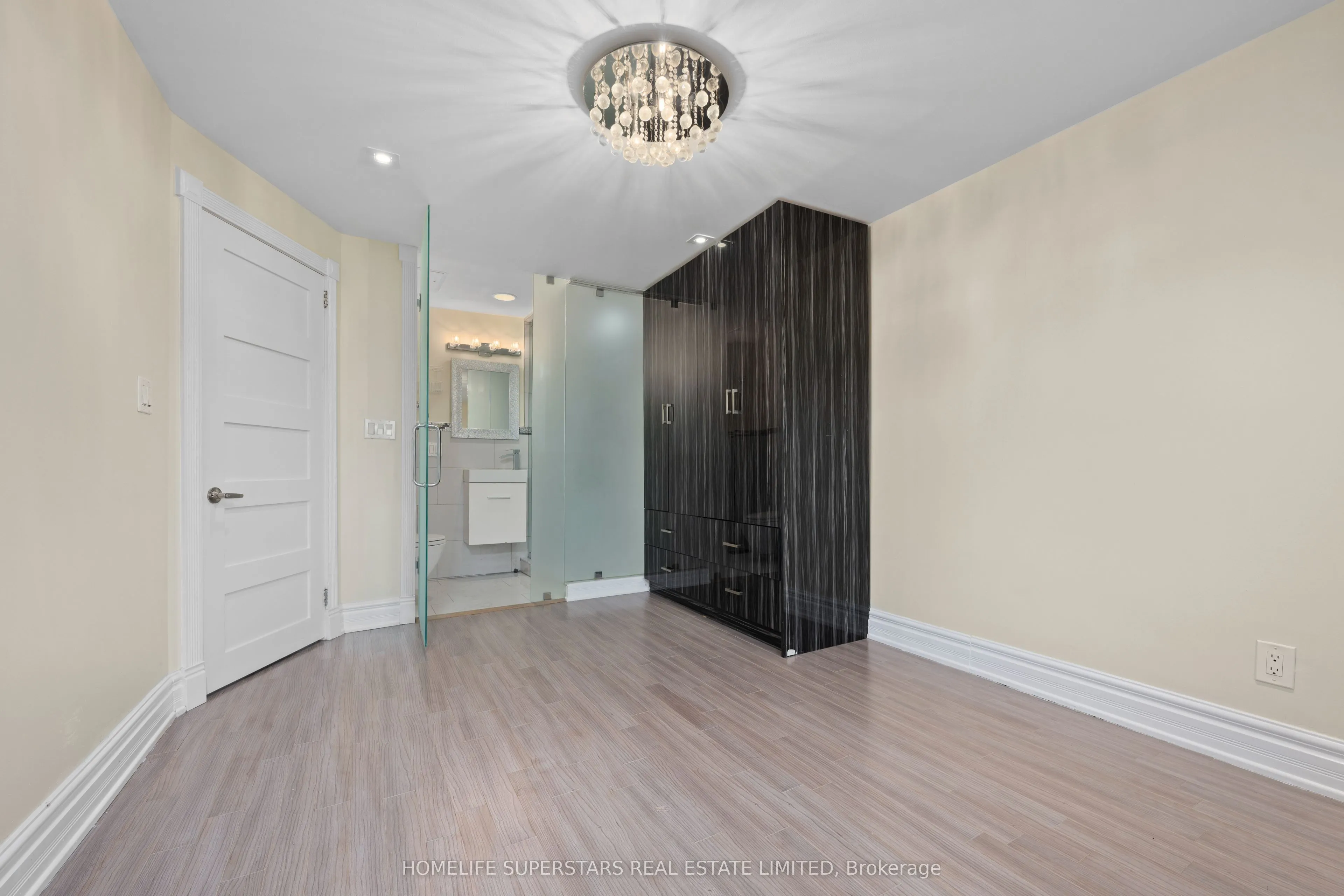 5 Aldgate Avenue