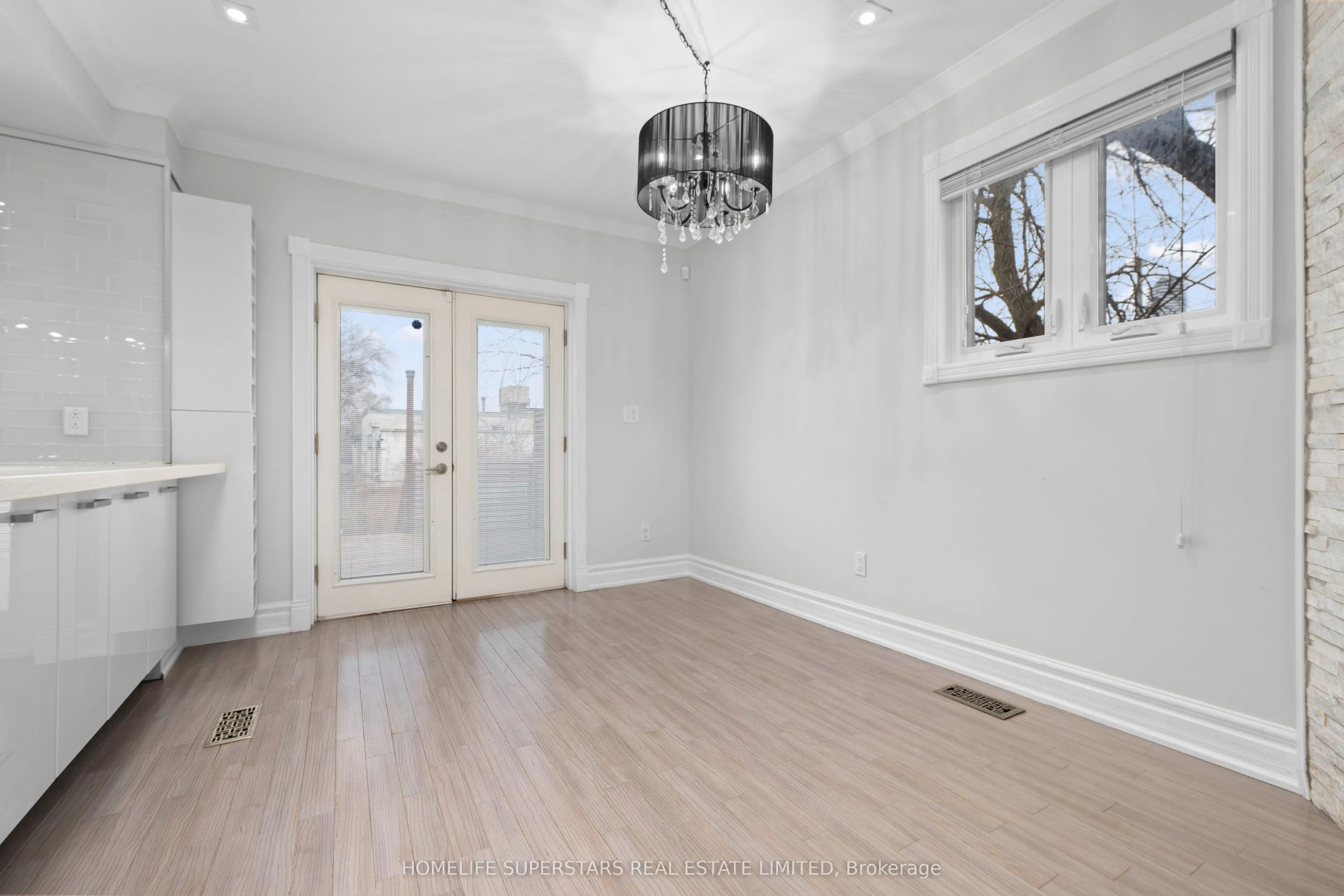 5 Aldgate Avenue