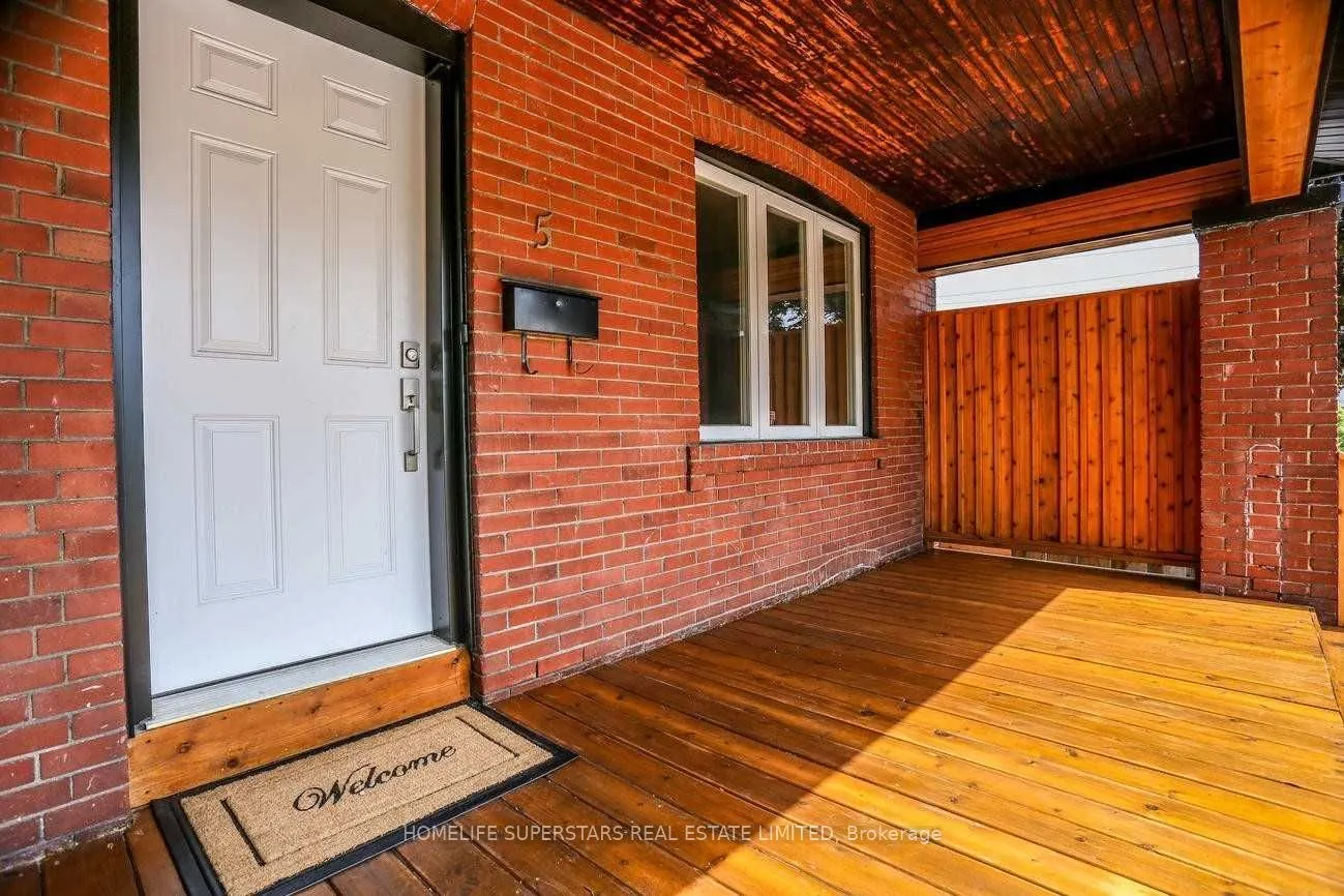 5 Aldgate Avenue