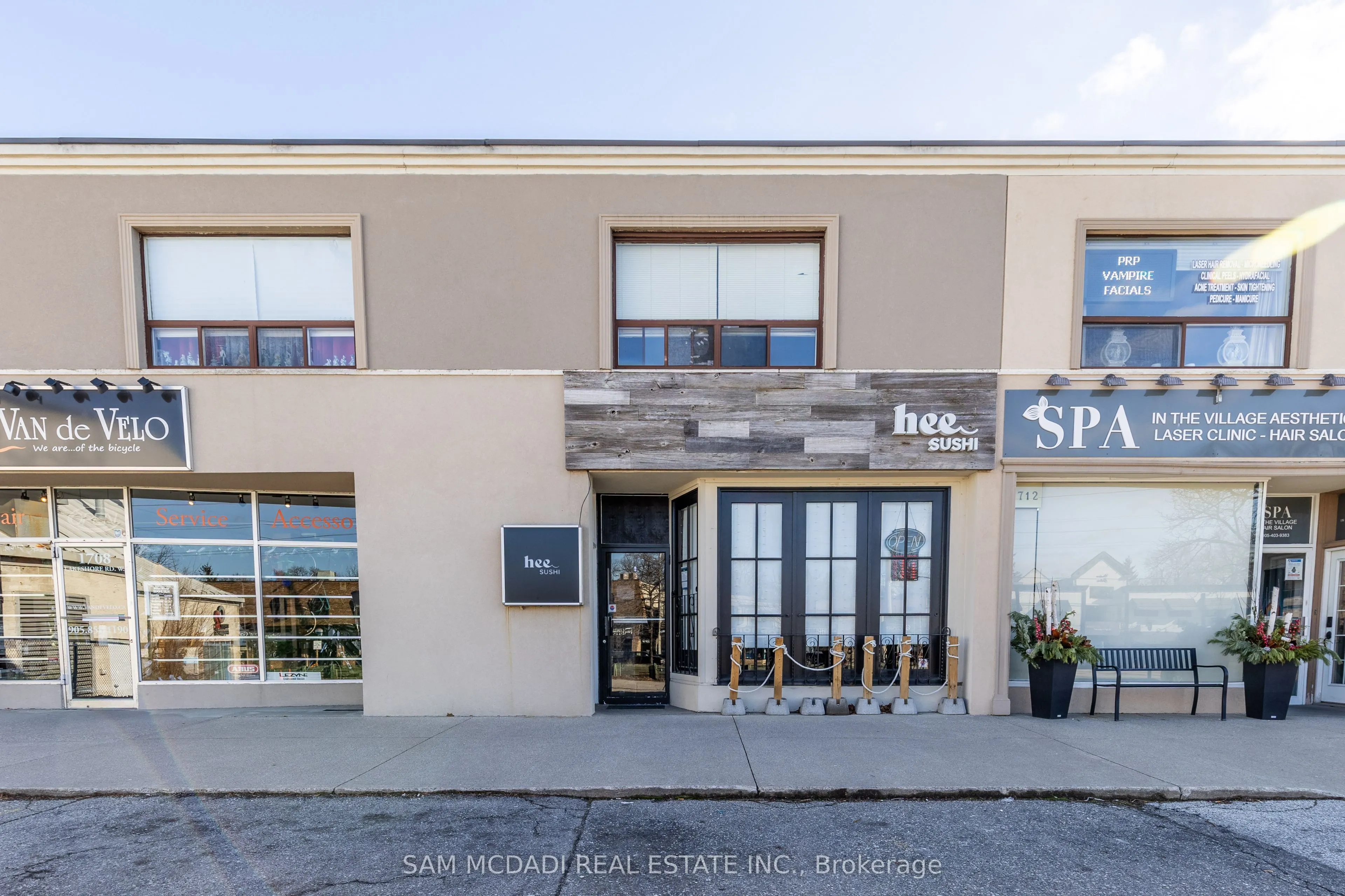 1710 Lakeshore Road W