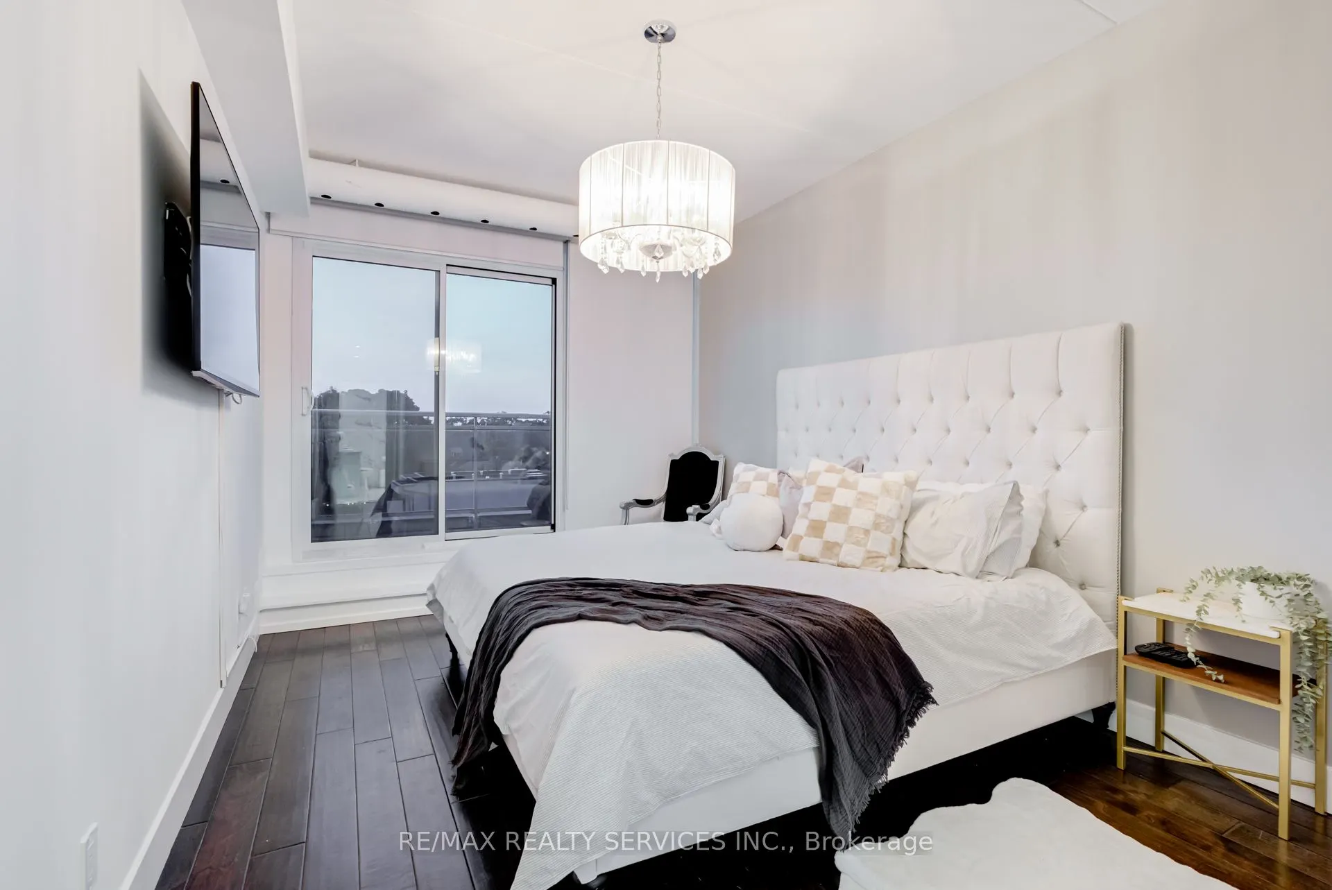 588 Annette Street, #503