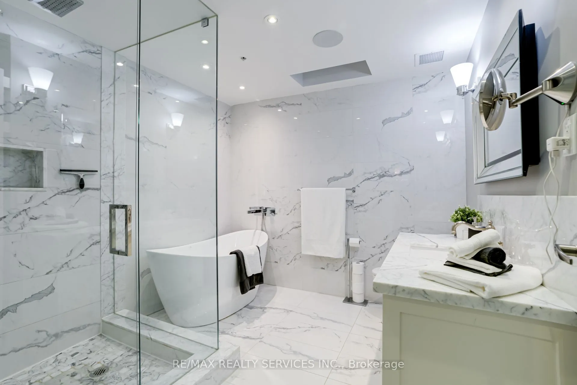 588 Annette Street, #503