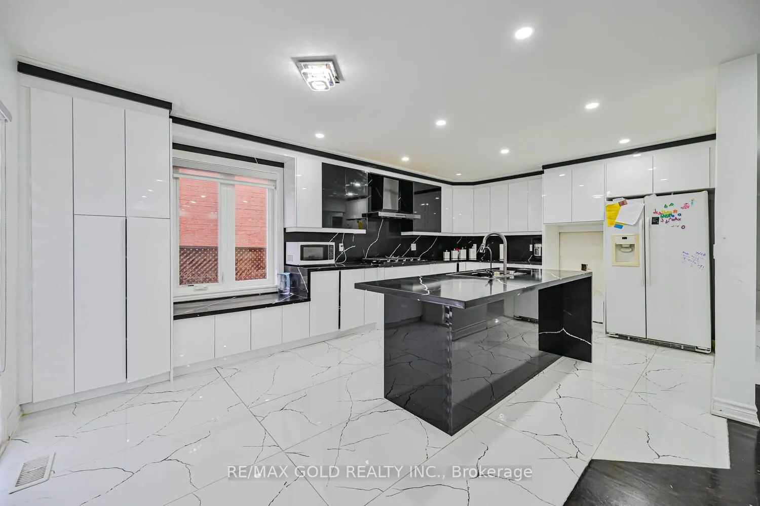 247 Cresthaven Road