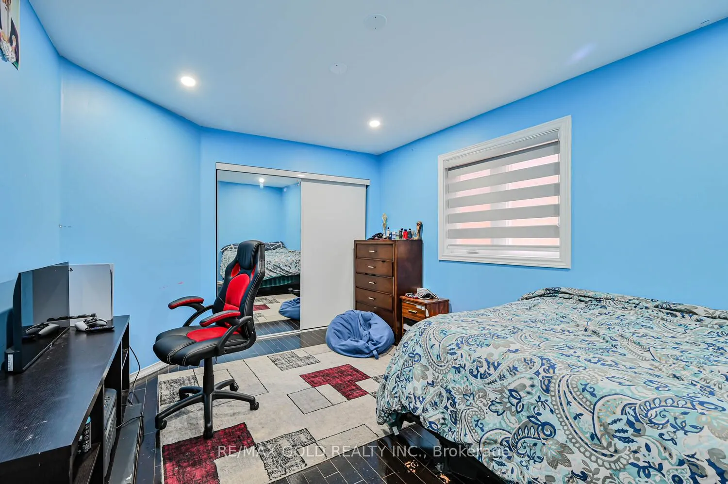 247 Cresthaven Road