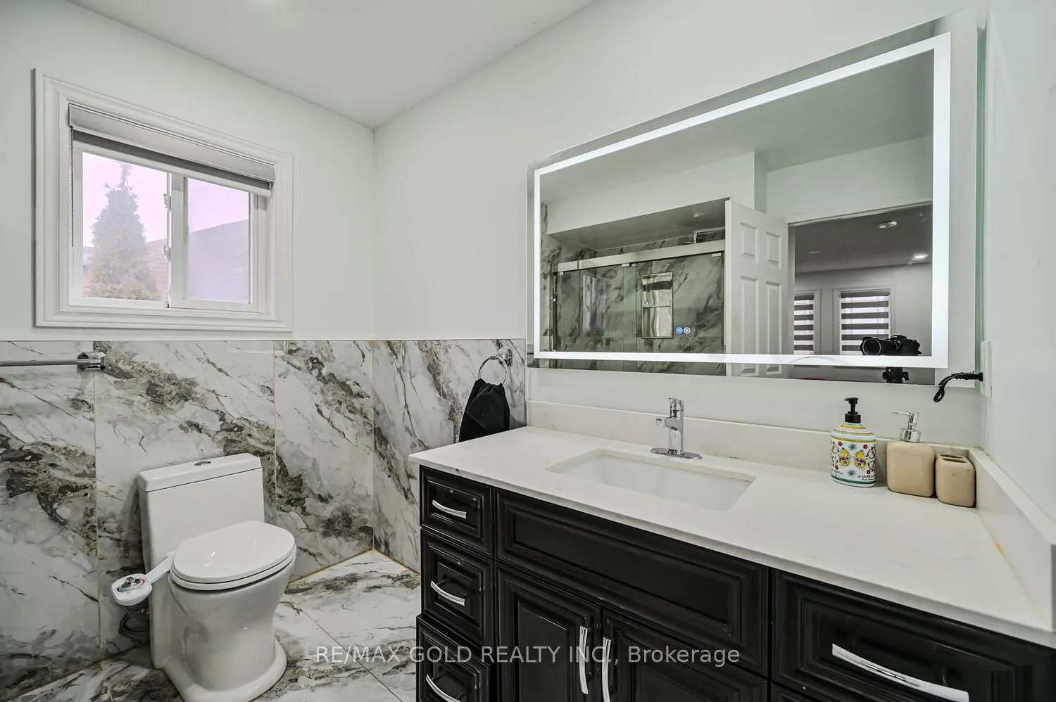 247 Cresthaven Road