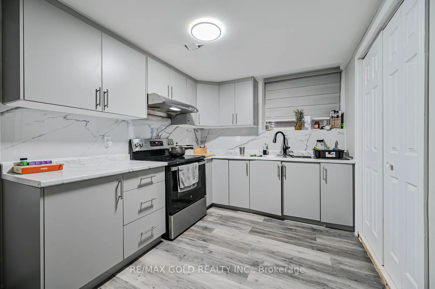 247 Cresthaven Road