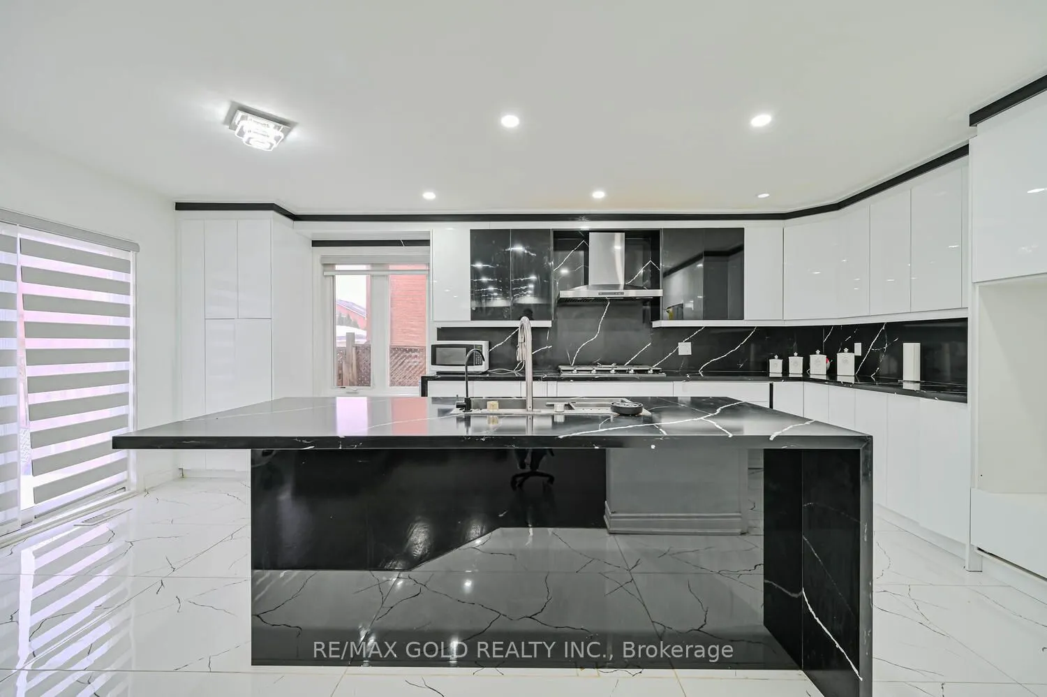 247 Cresthaven Road