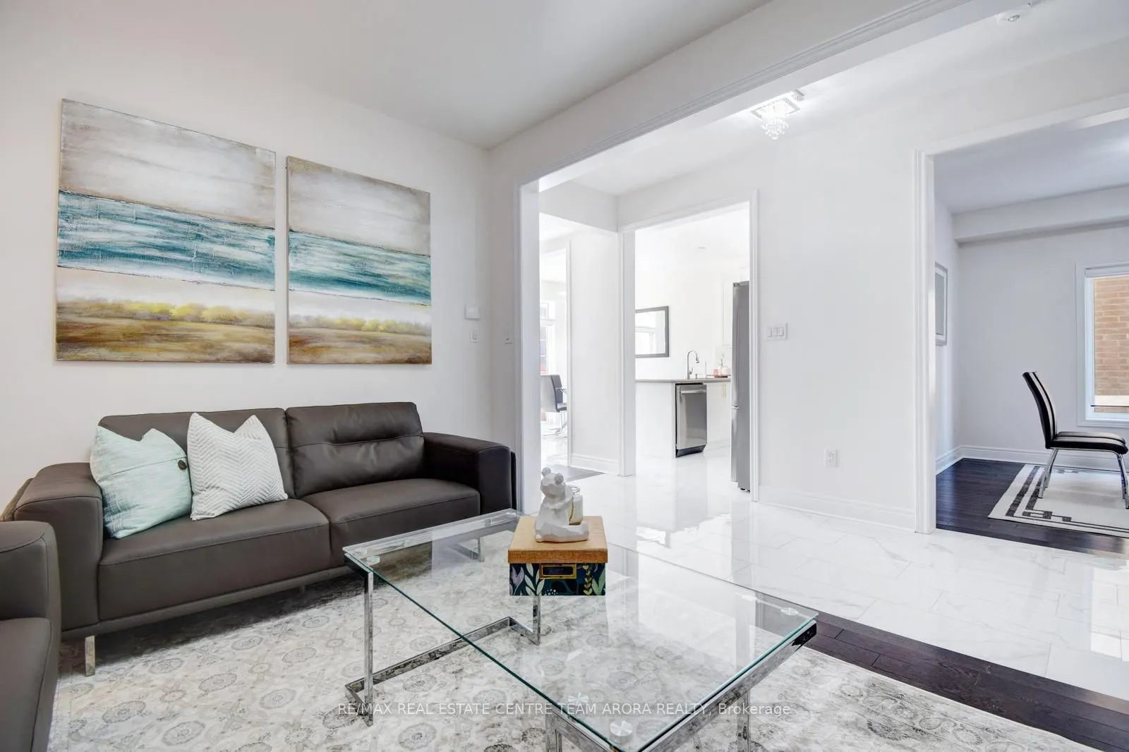 38 Rosewell Crescent