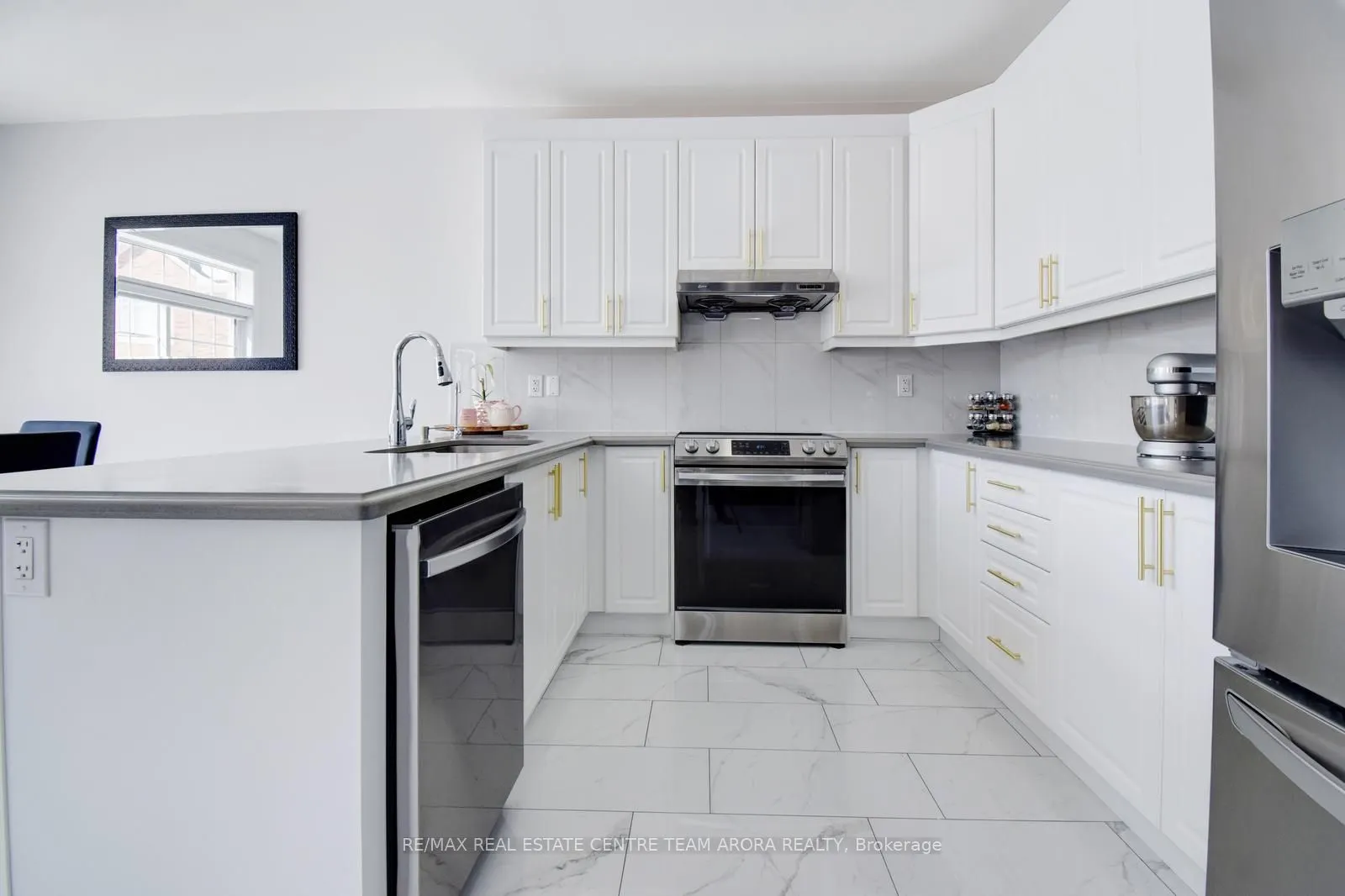 38 Rosewell Crescent