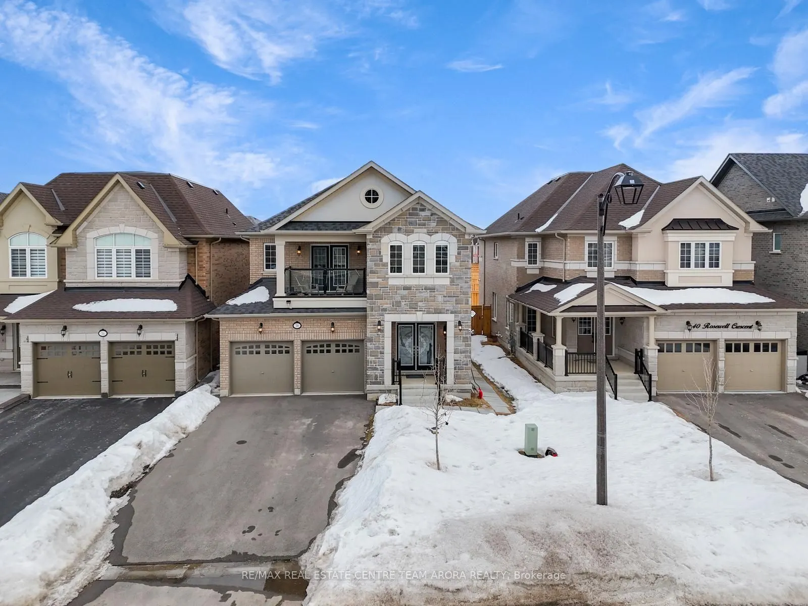 38 Rosewell Crescent