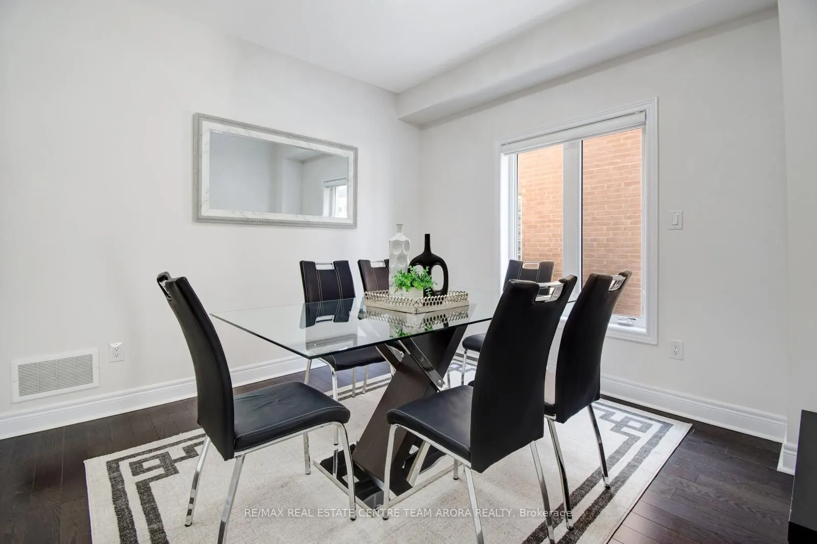 38 Rosewell Crescent