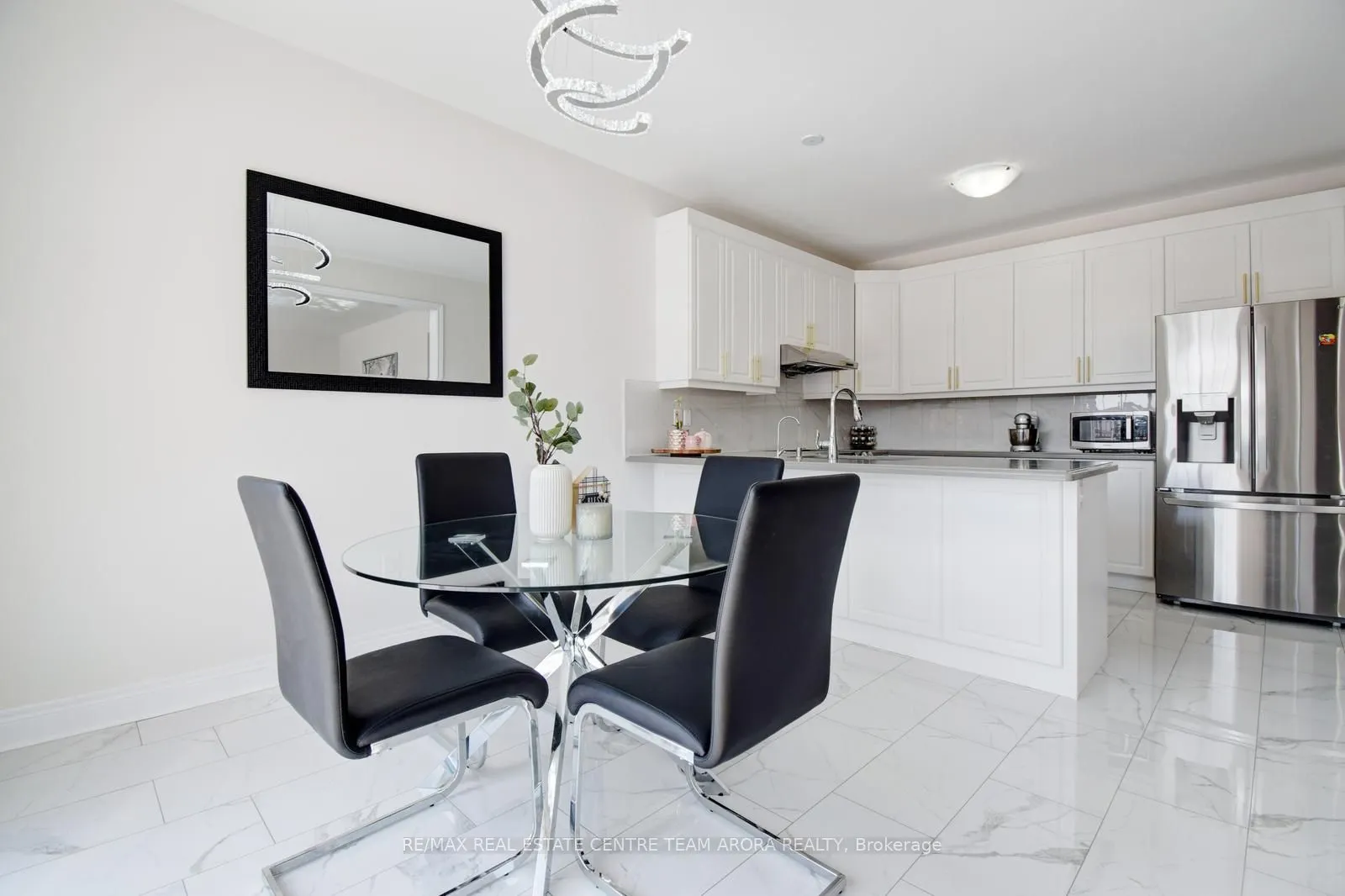 38 Rosewell Crescent
