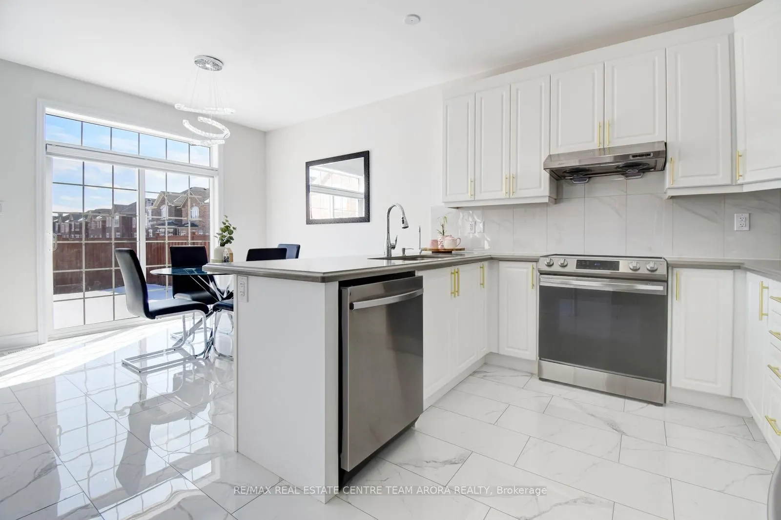 38 Rosewell Crescent
