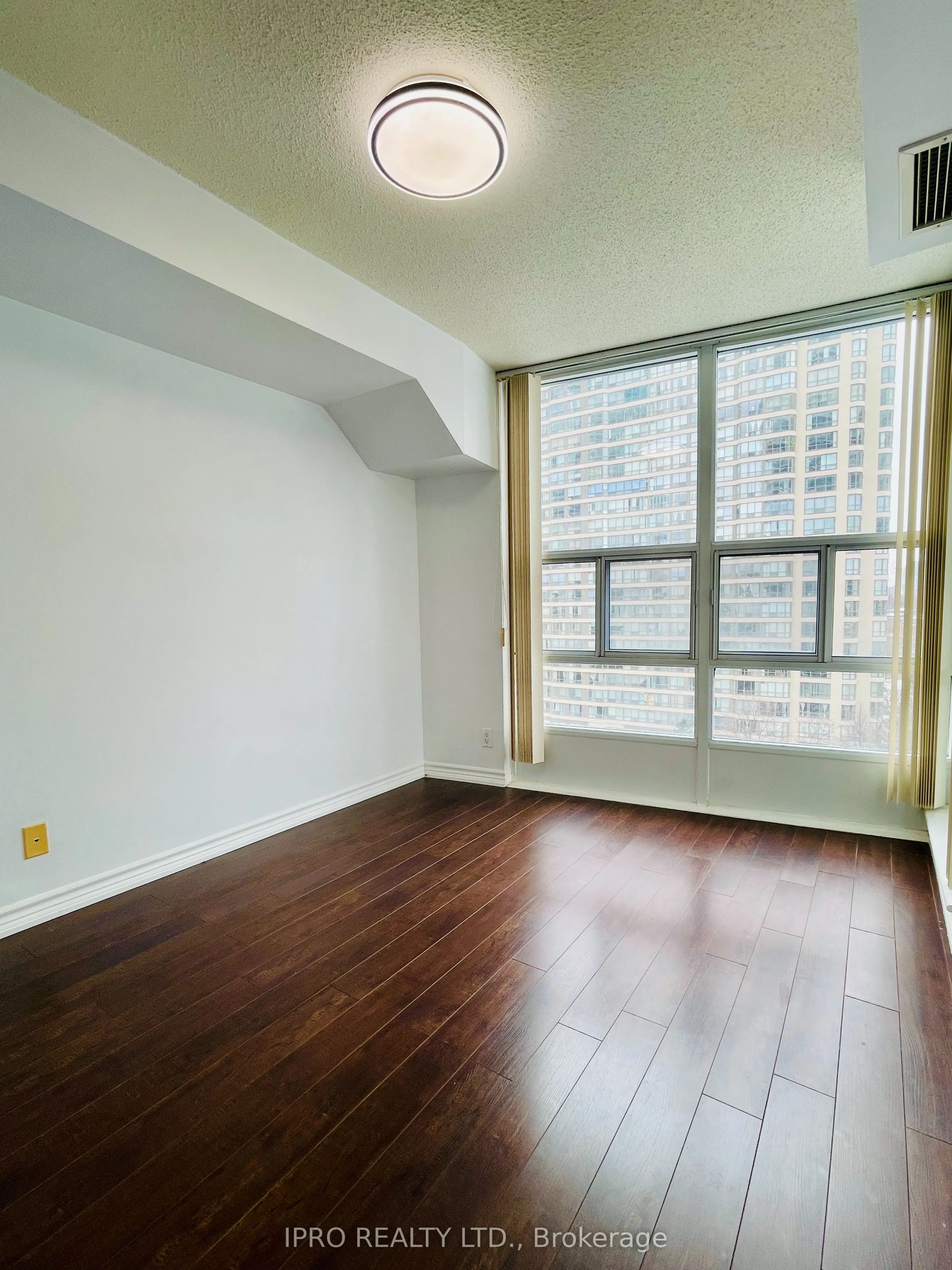 1 Elm Drive W, #908