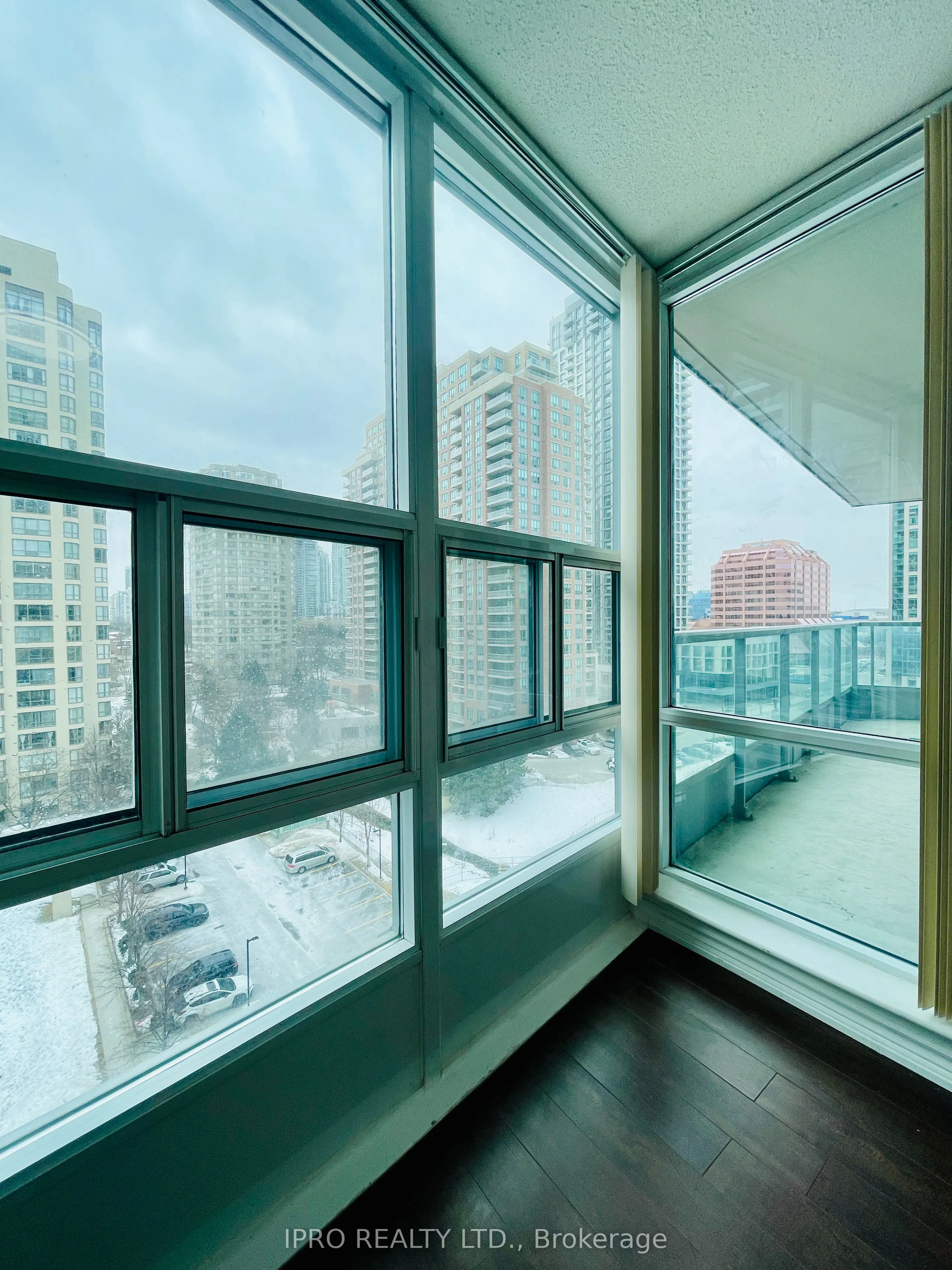 1 Elm Drive W, #908