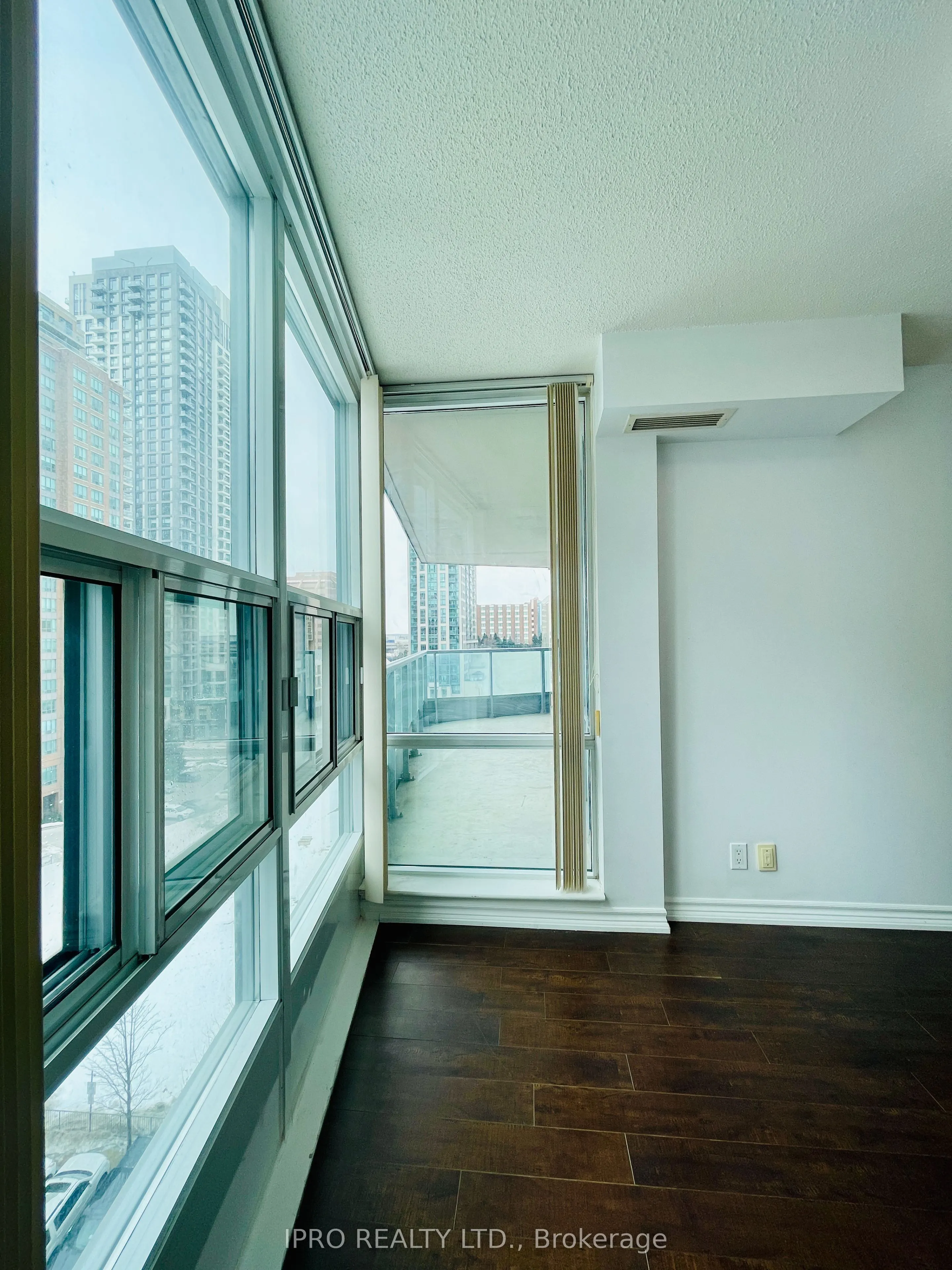 1 Elm Drive W, #908