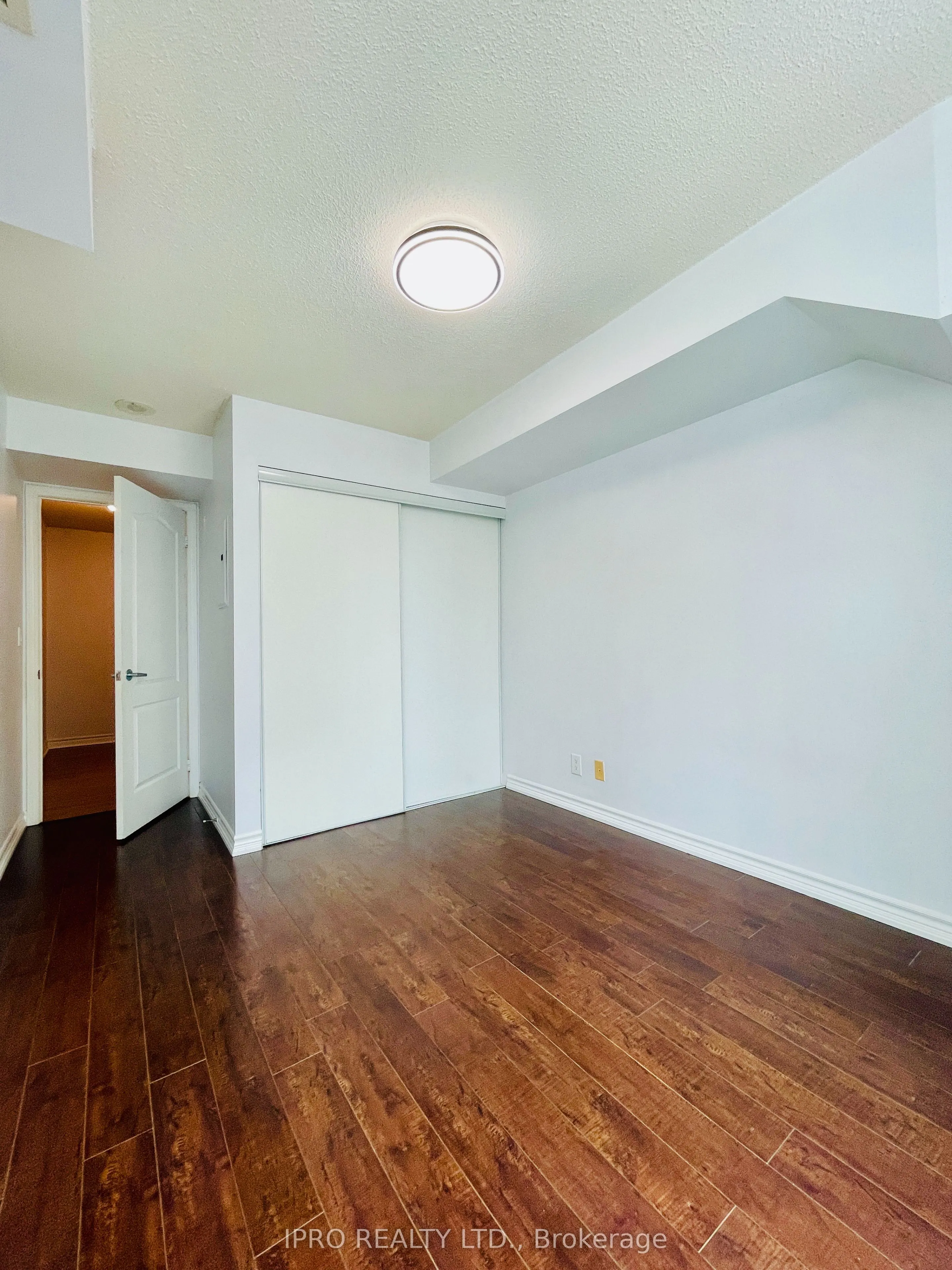 1 Elm Drive W, #908