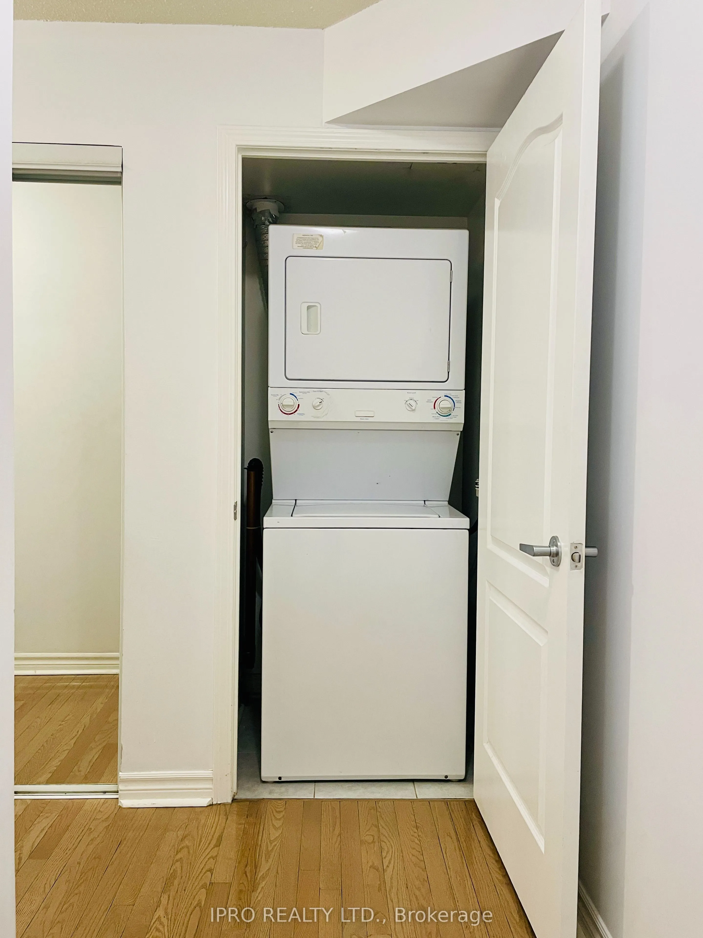 1 Elm Drive W, #908
