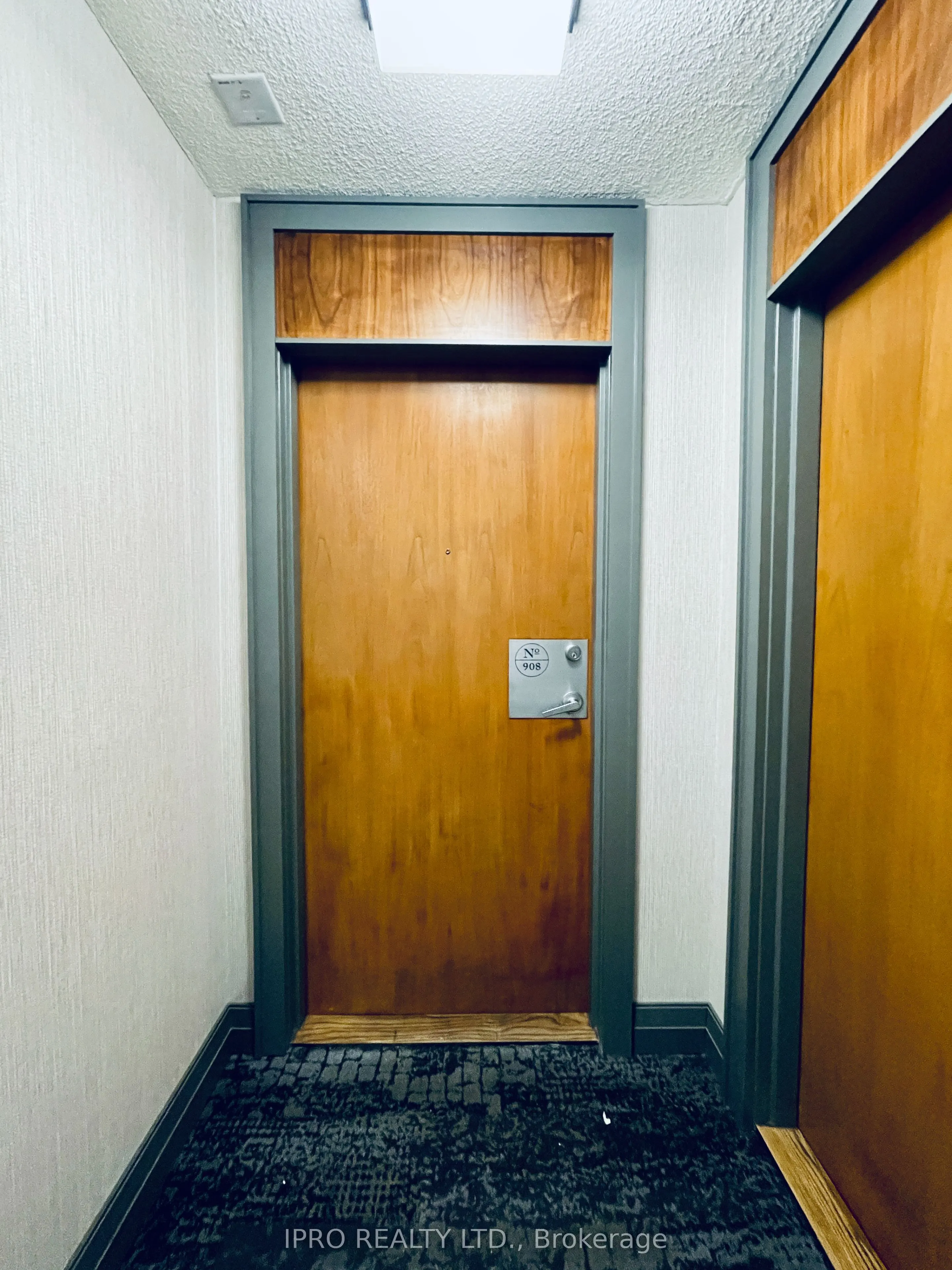 1 Elm Drive W, #908