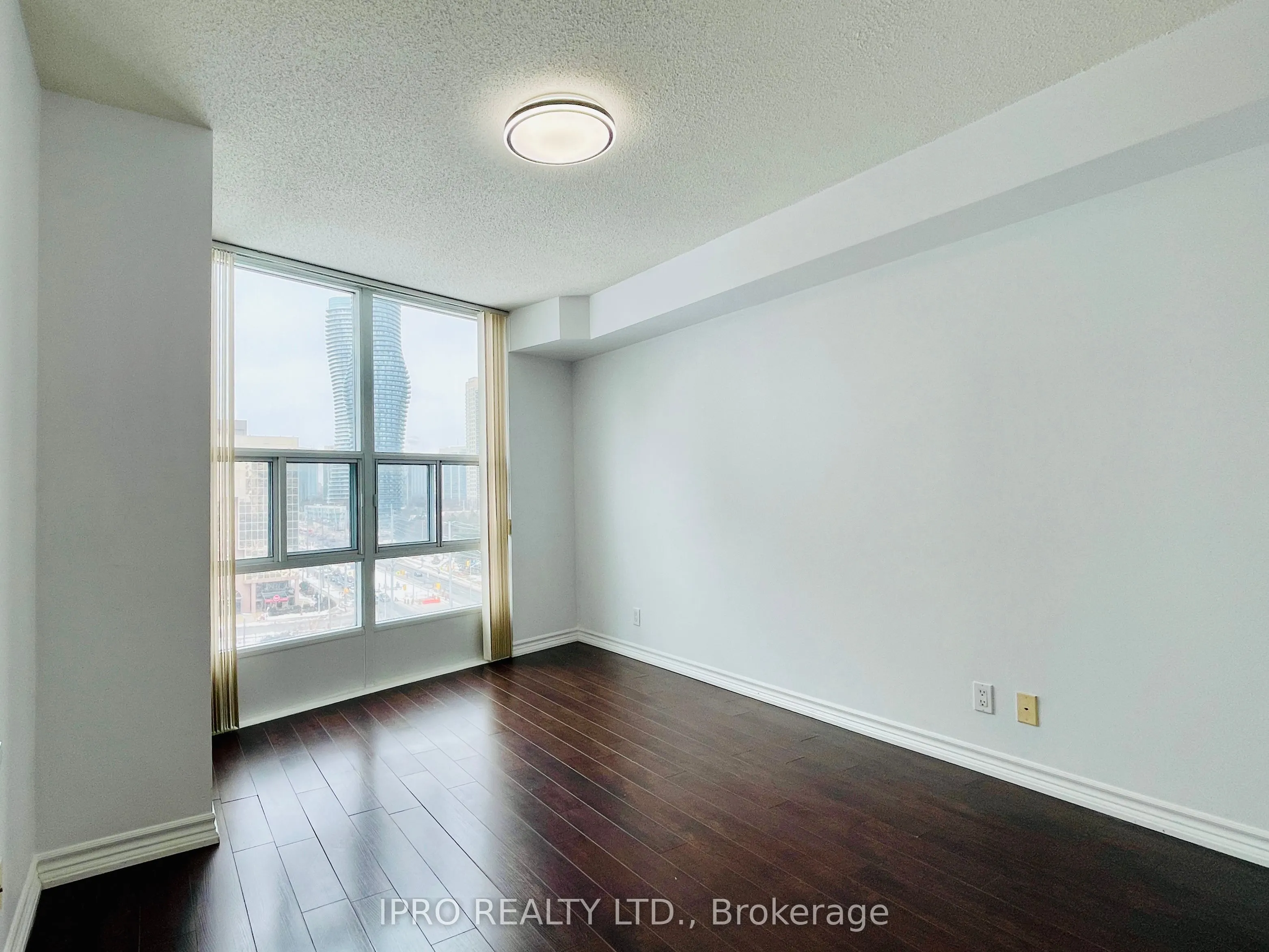 1 Elm Drive W, #908