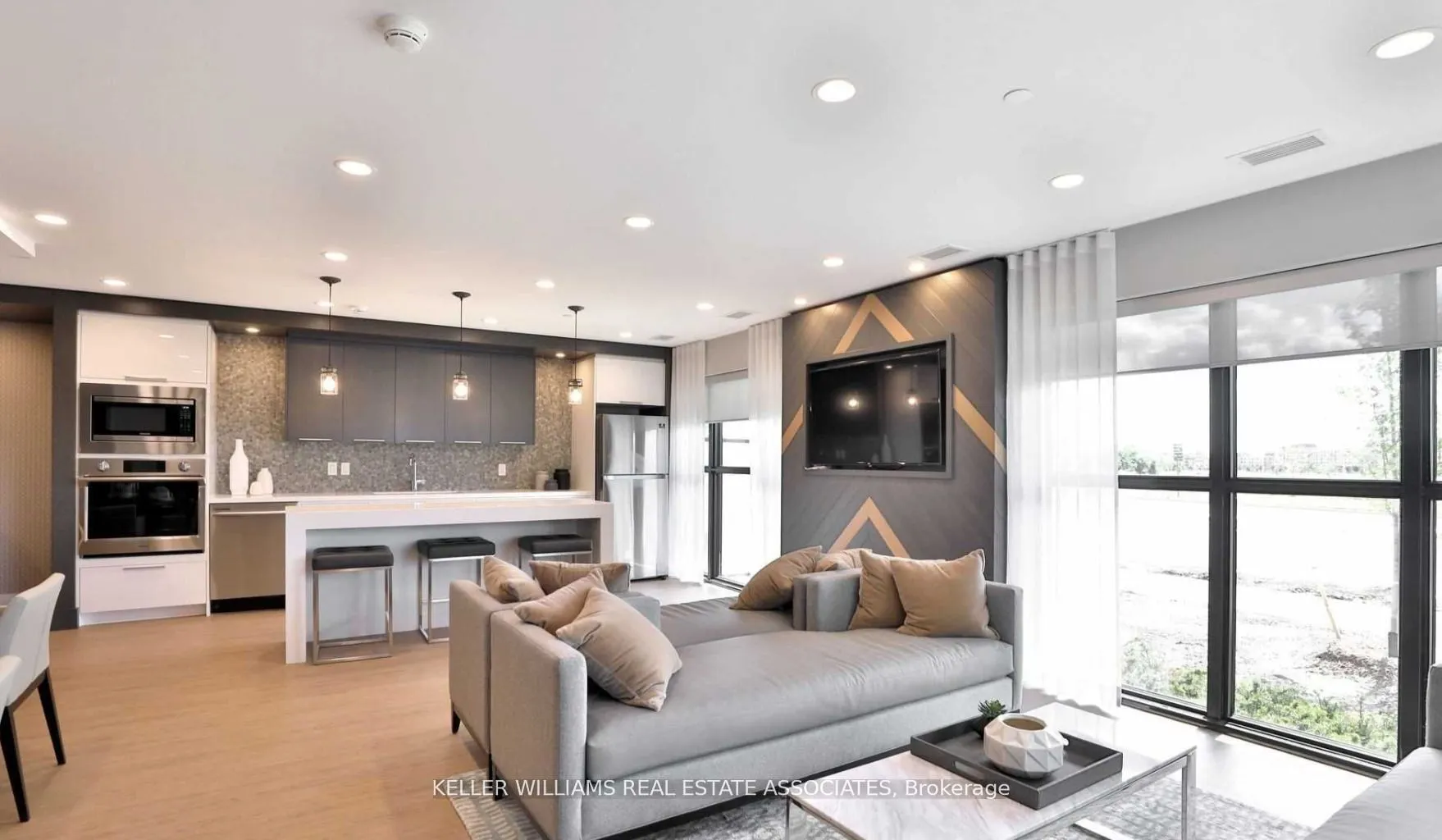 128 Grovewood Common, #226