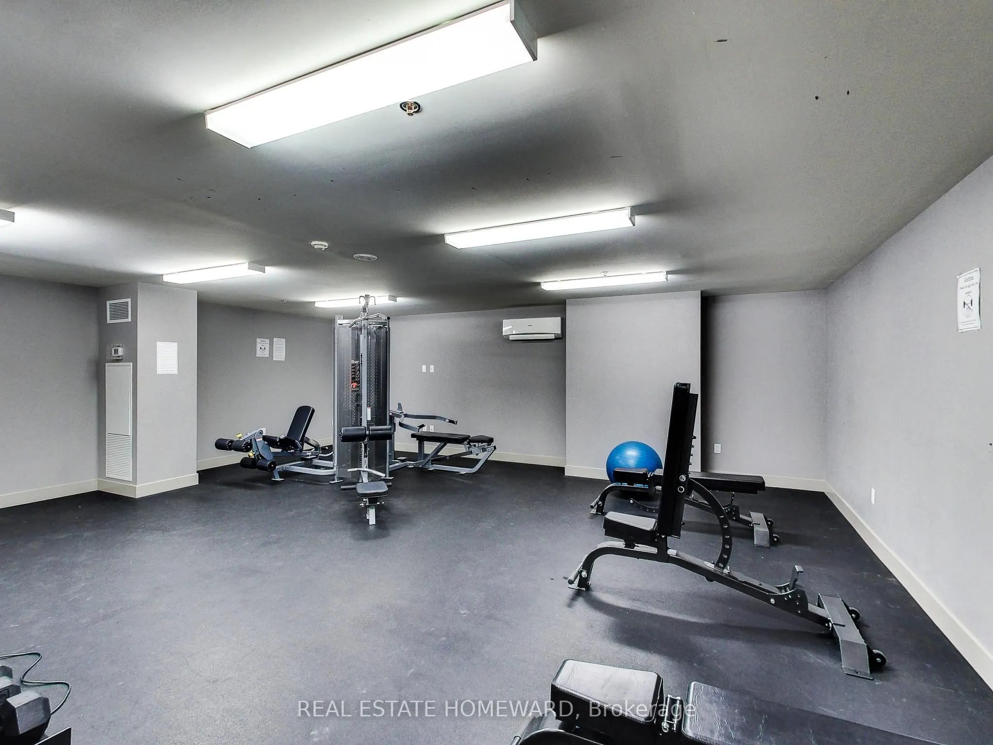 816 Lansdowne Avenue #406