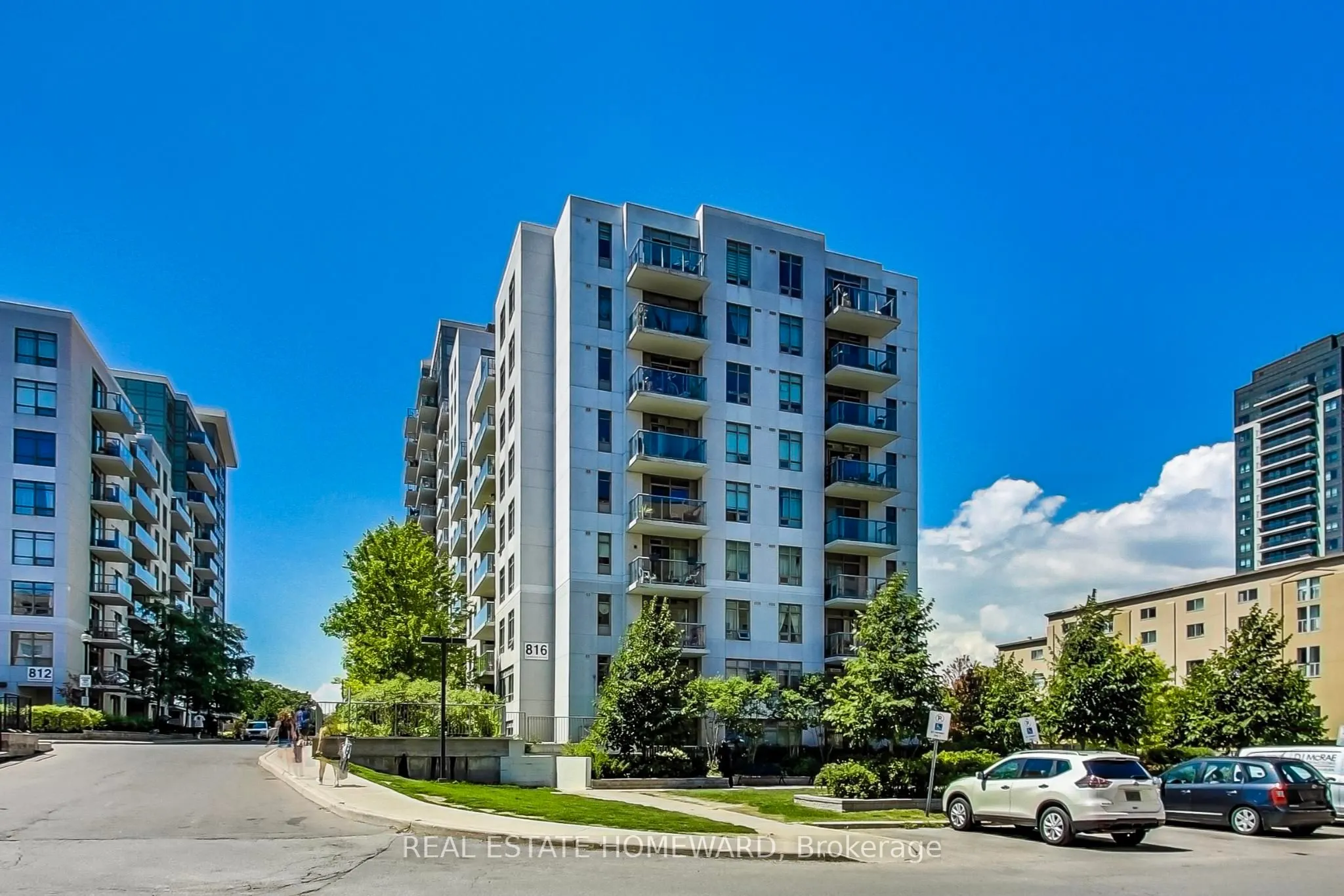 816 Lansdowne Avenue #406