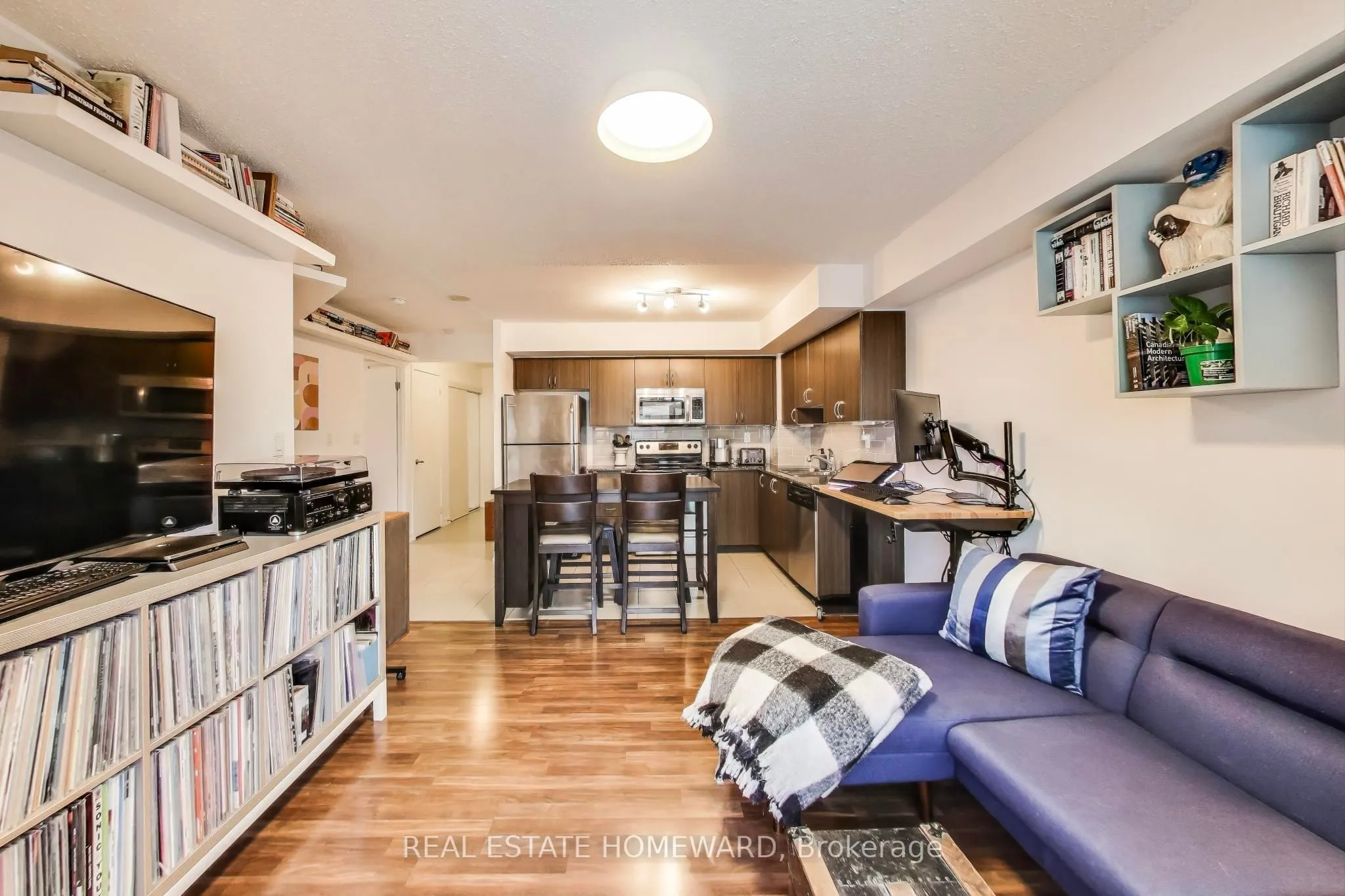 816 Lansdowne Avenue #406