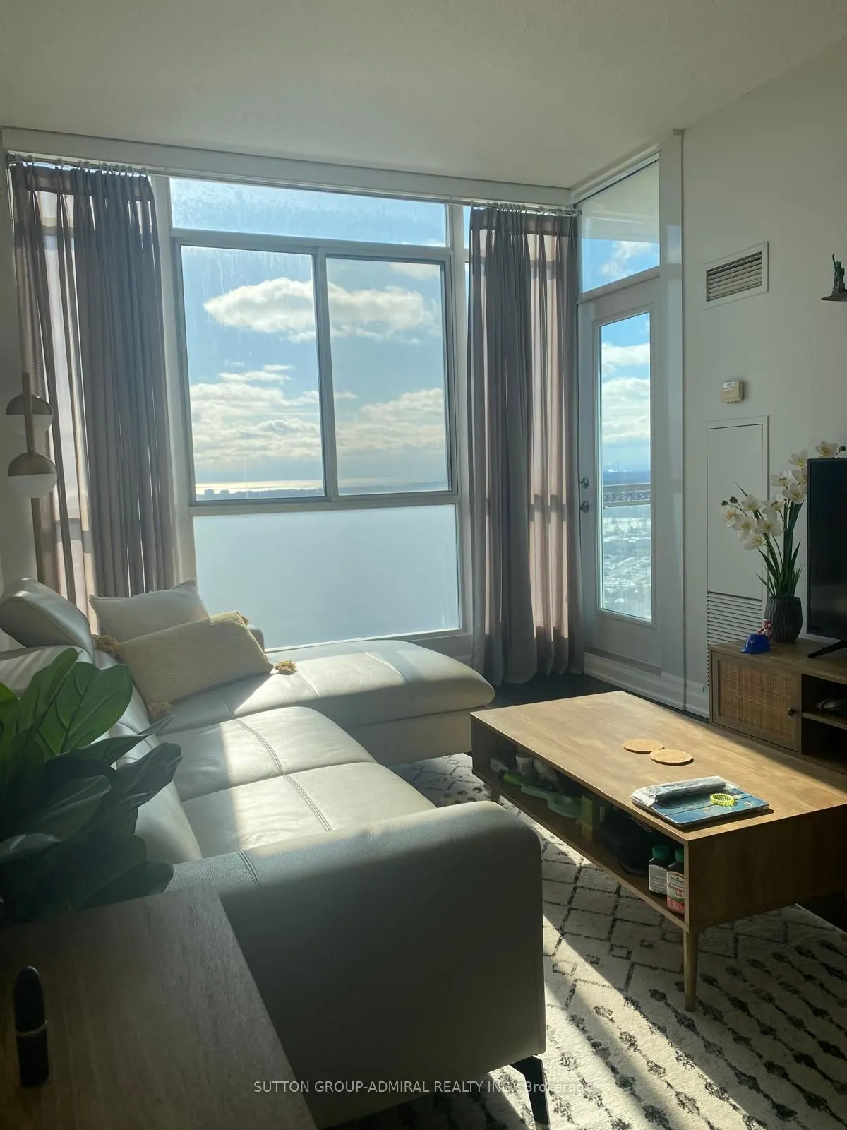 225 Webb Drive, #1909