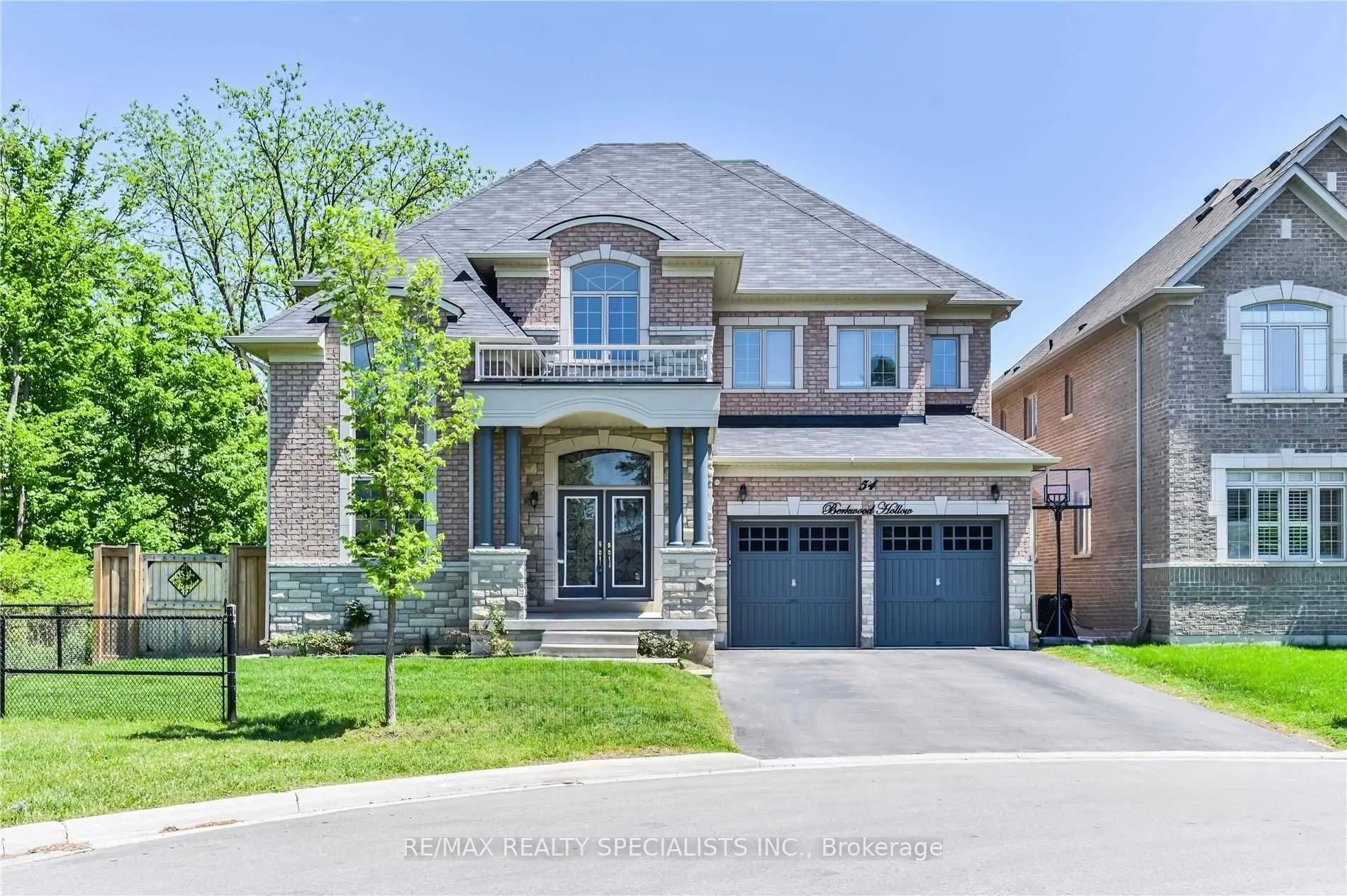 54 Berkwood Hollow Court