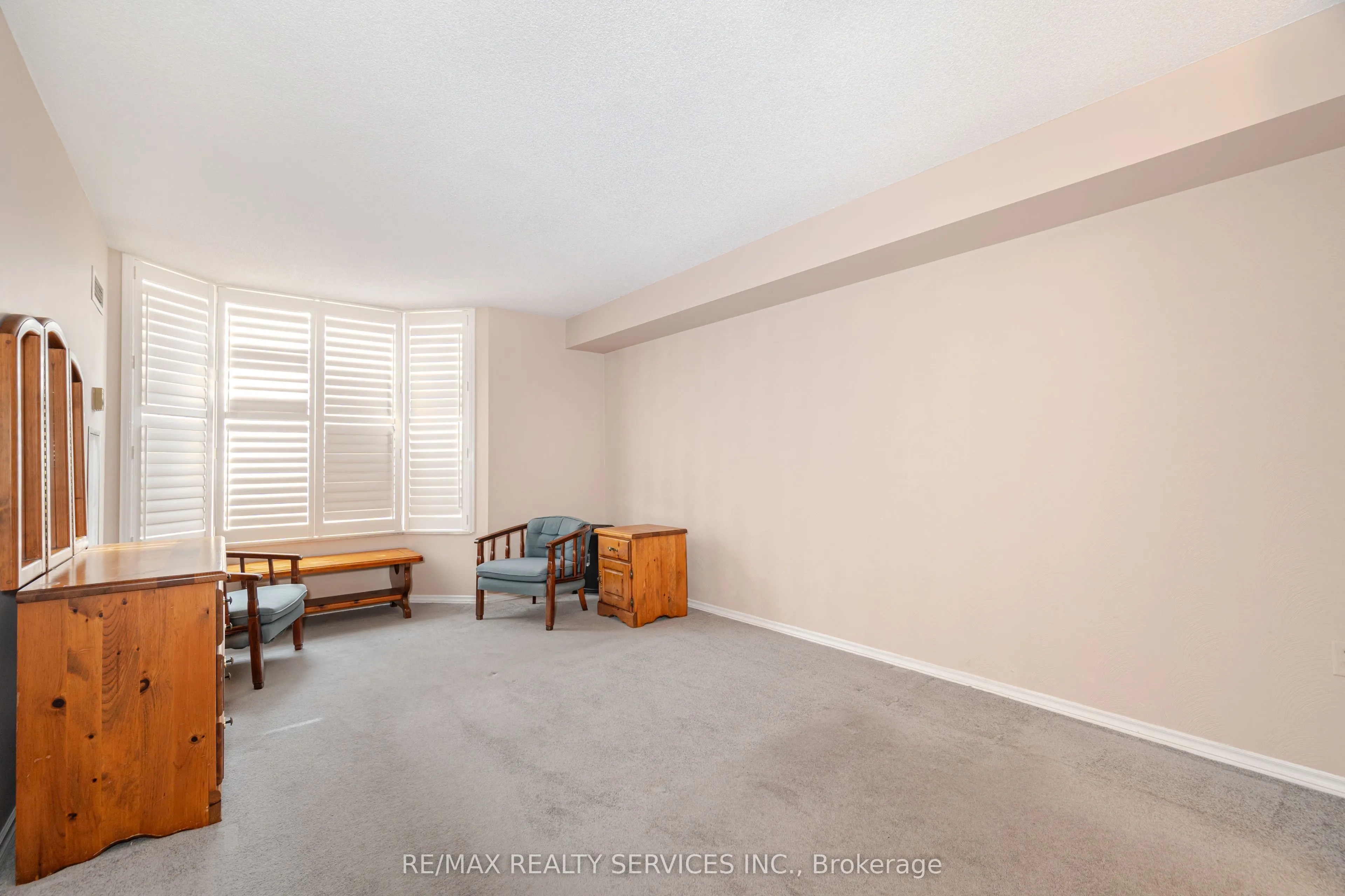 20 Cherrytree Drive, #411