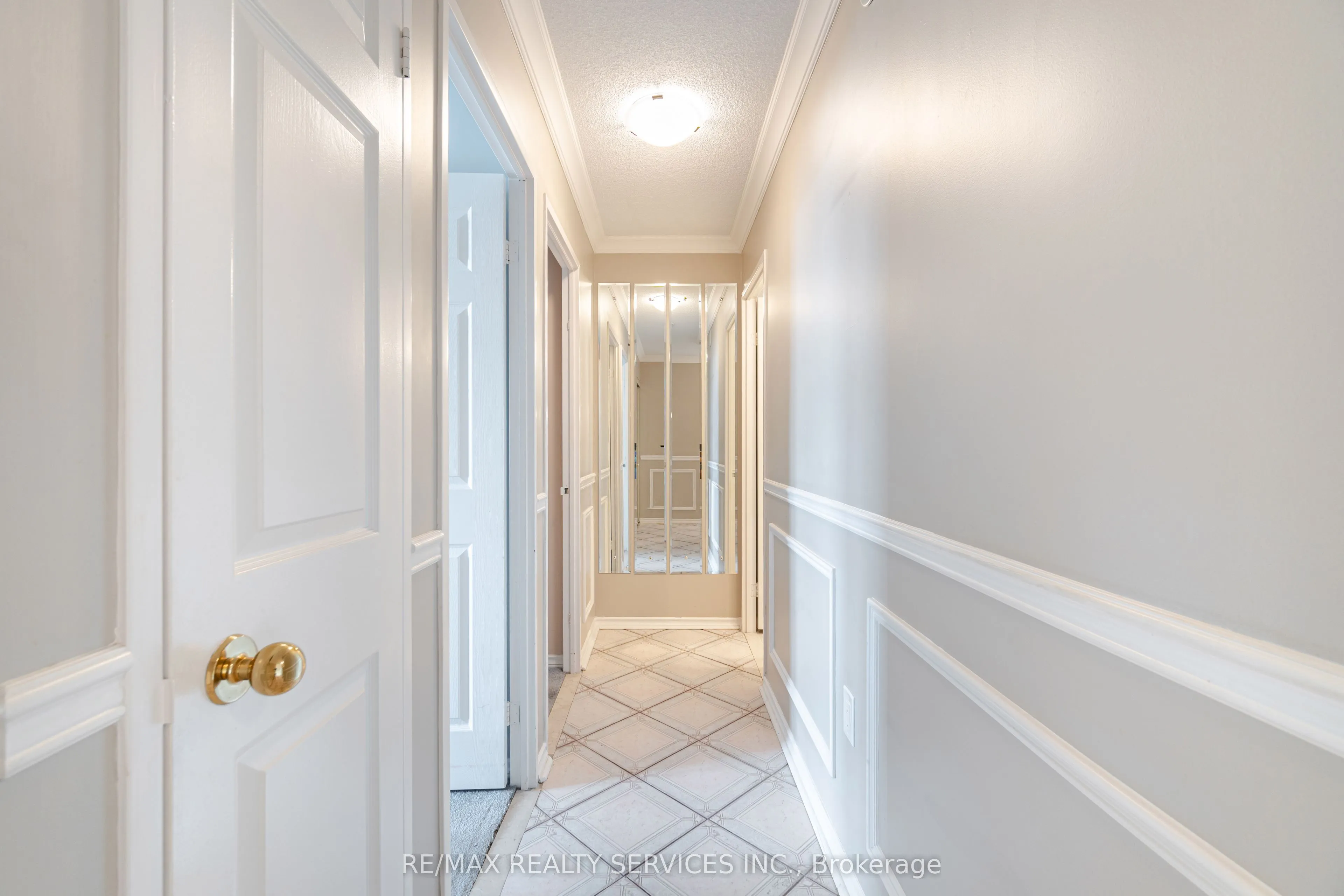 20 Cherrytree Drive, #411