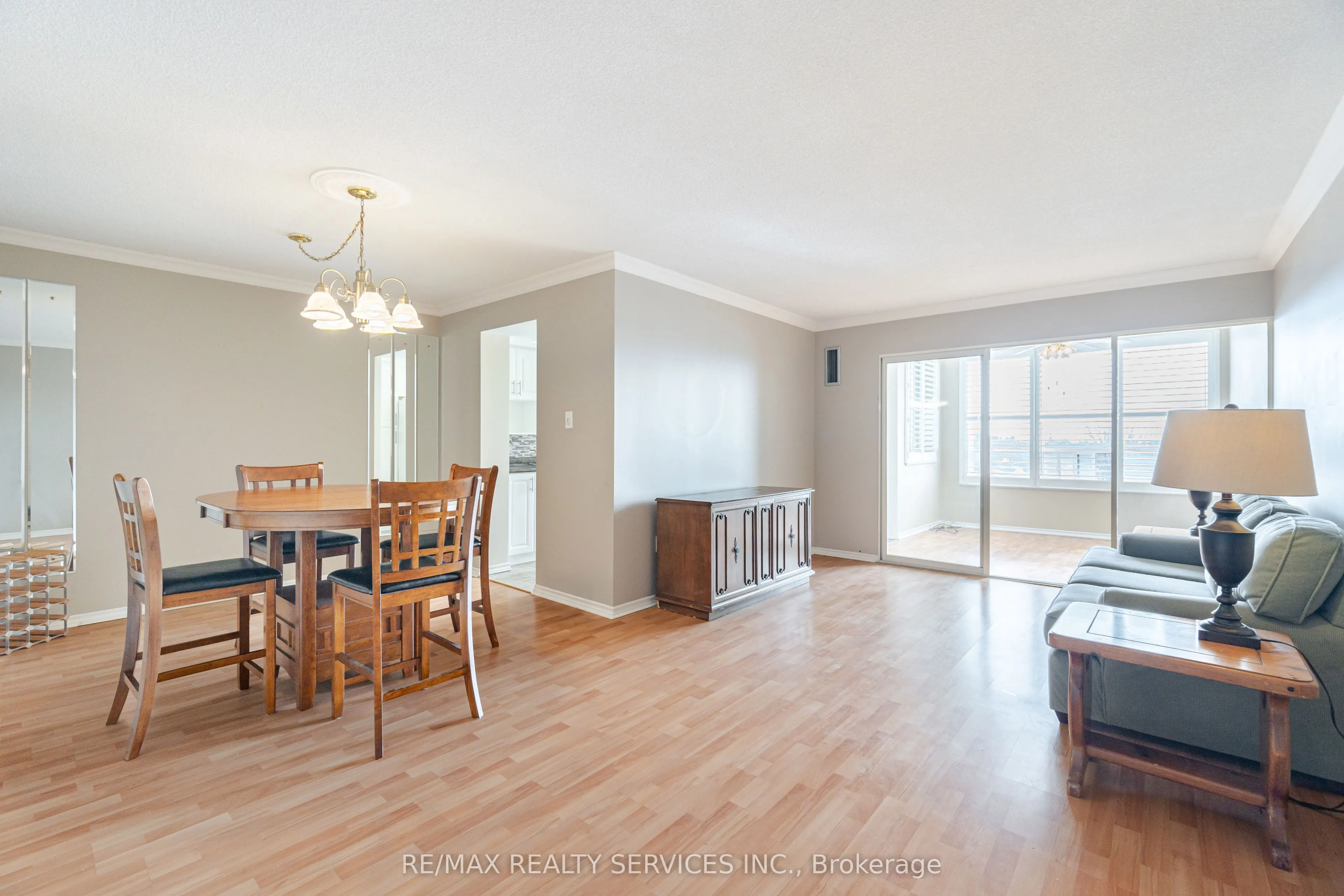 20 Cherrytree Drive, #411