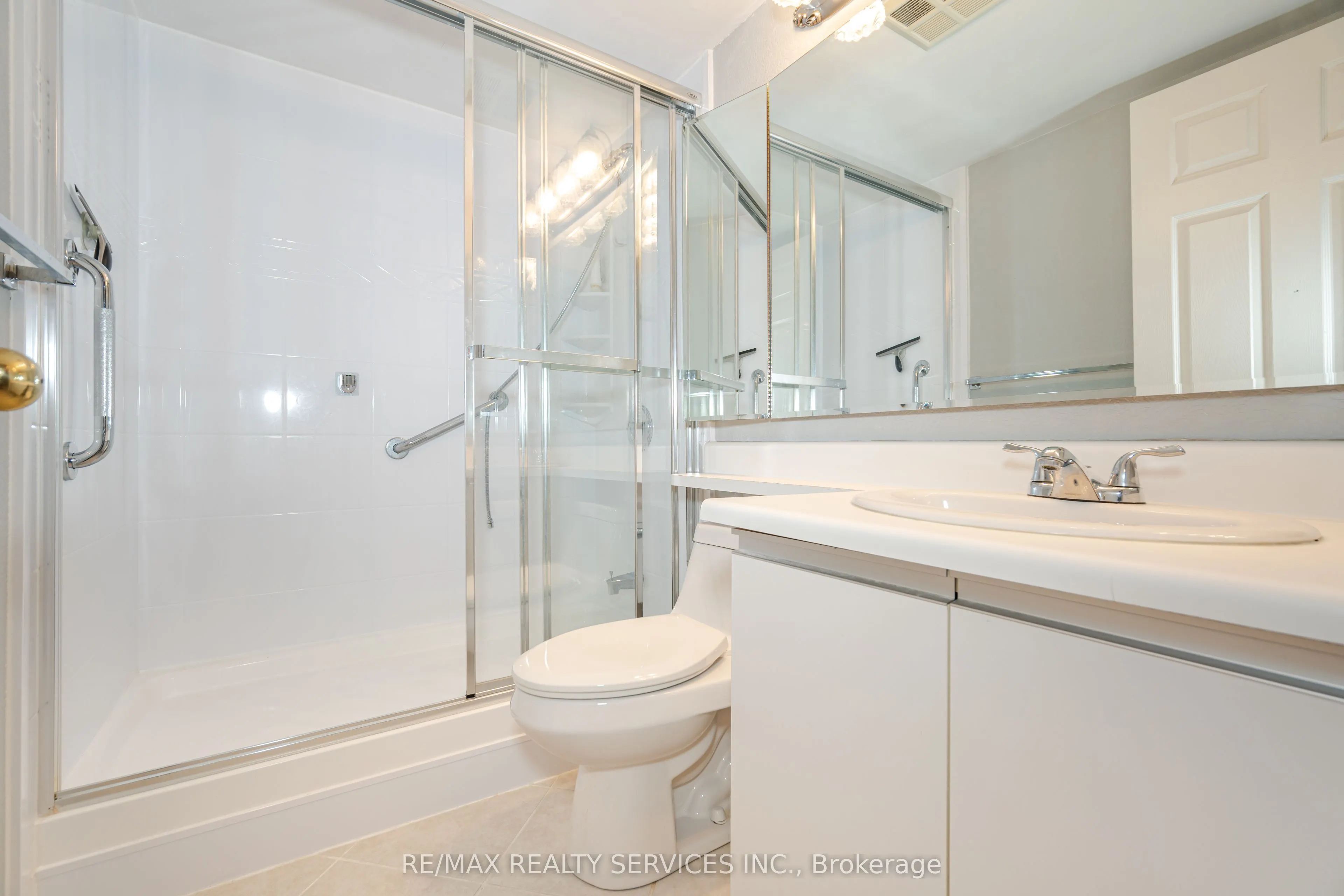 20 Cherrytree Drive, #411
