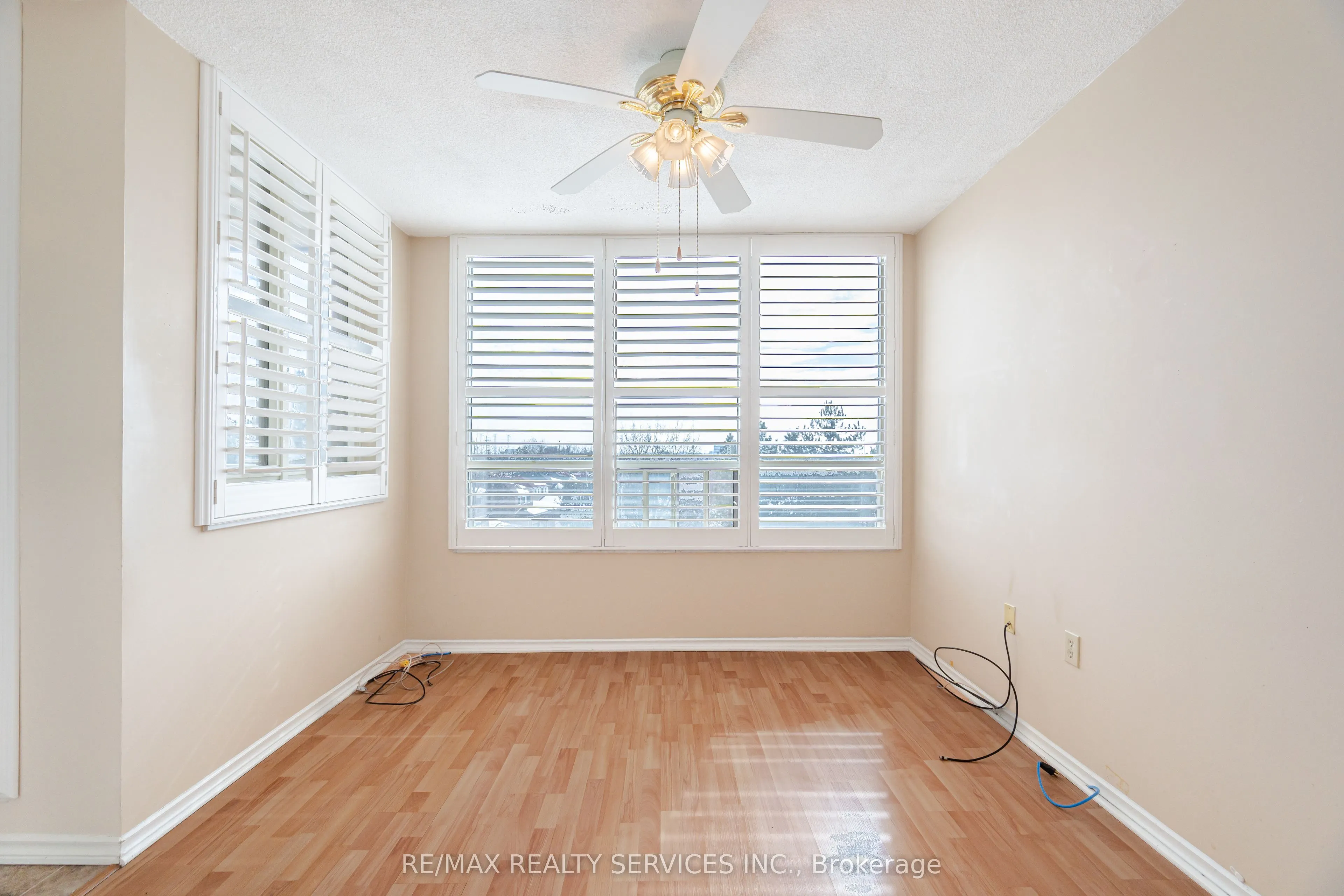 20 Cherrytree Drive, #411