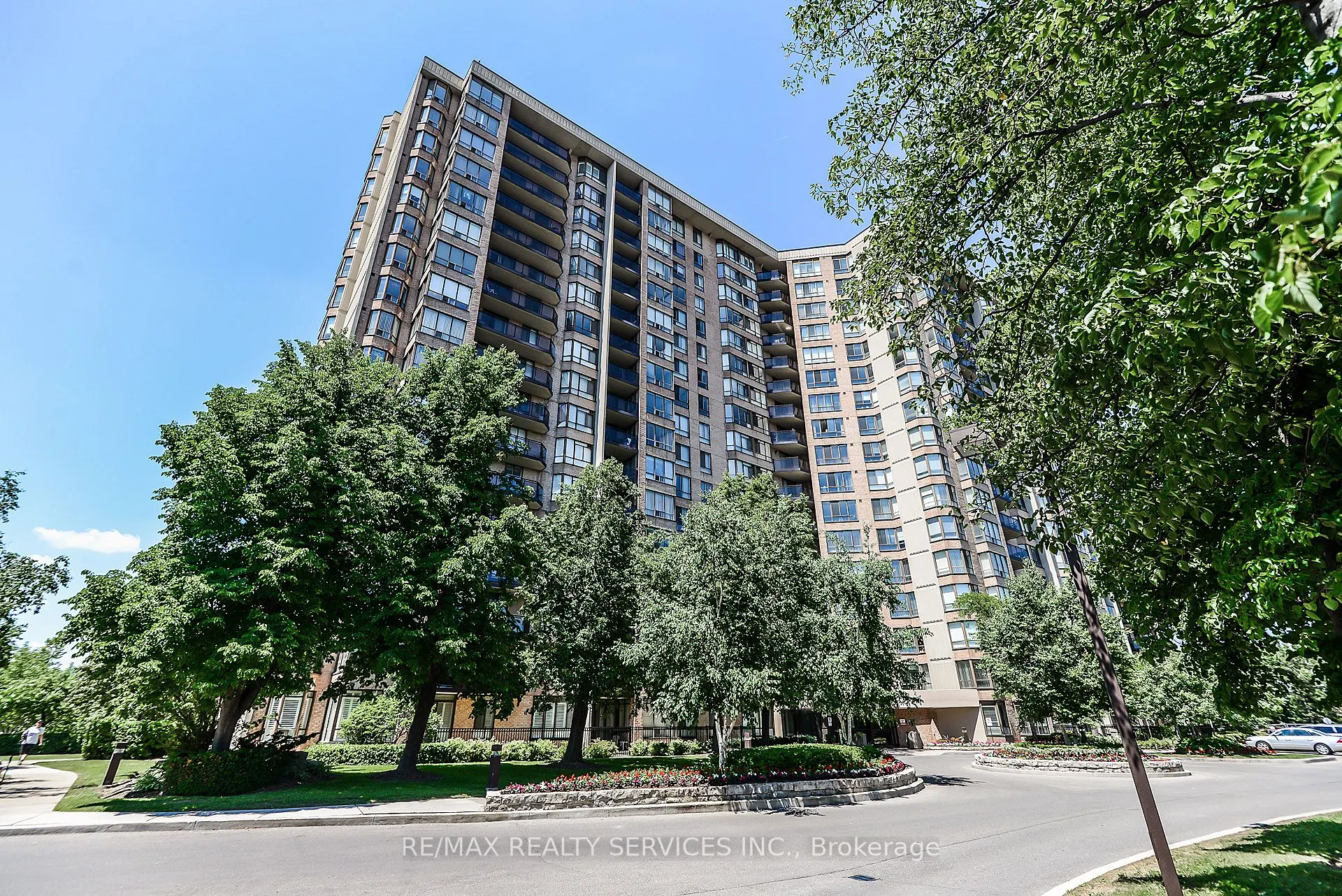 20 Cherrytree Drive, #411