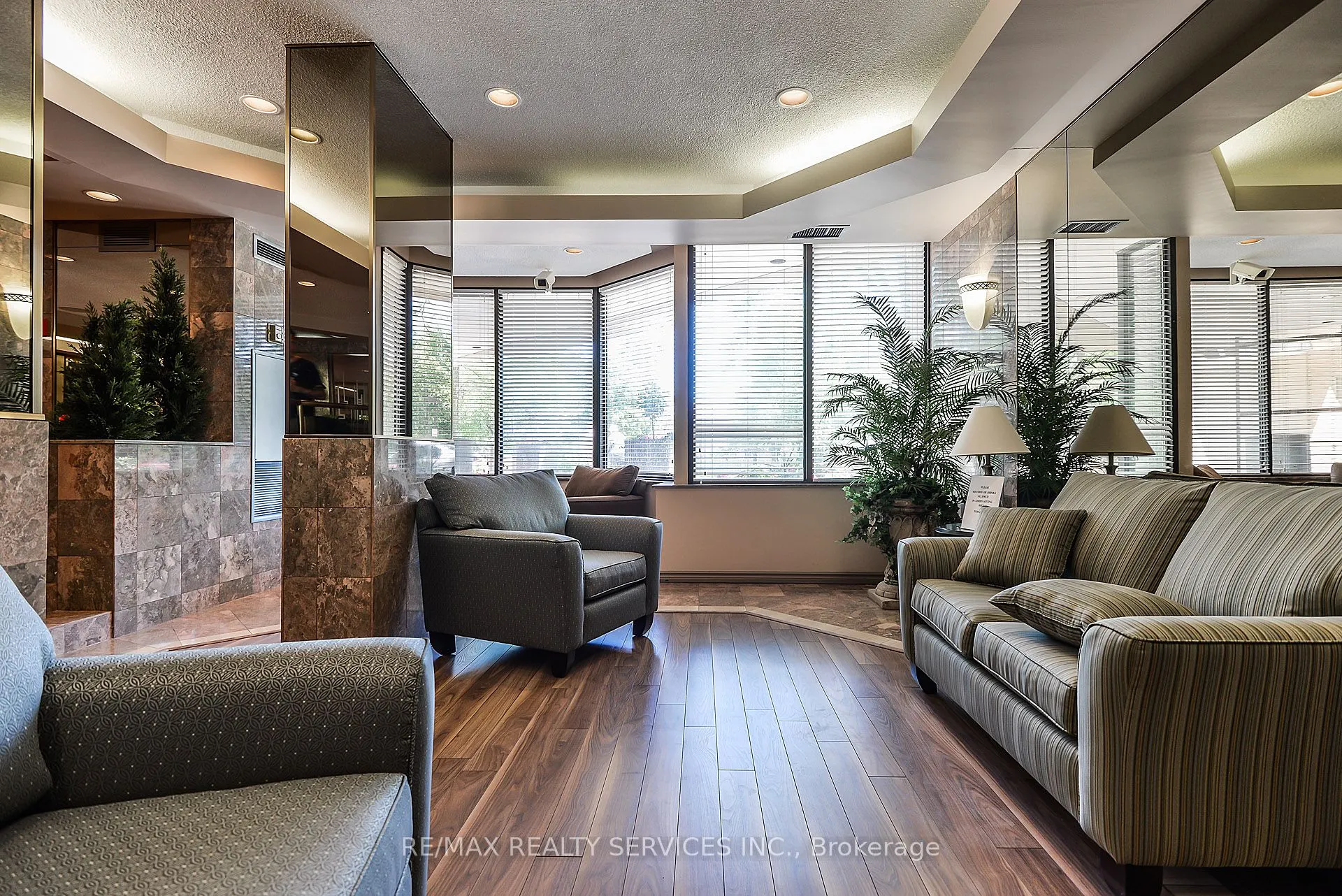 20 Cherrytree Drive, #411